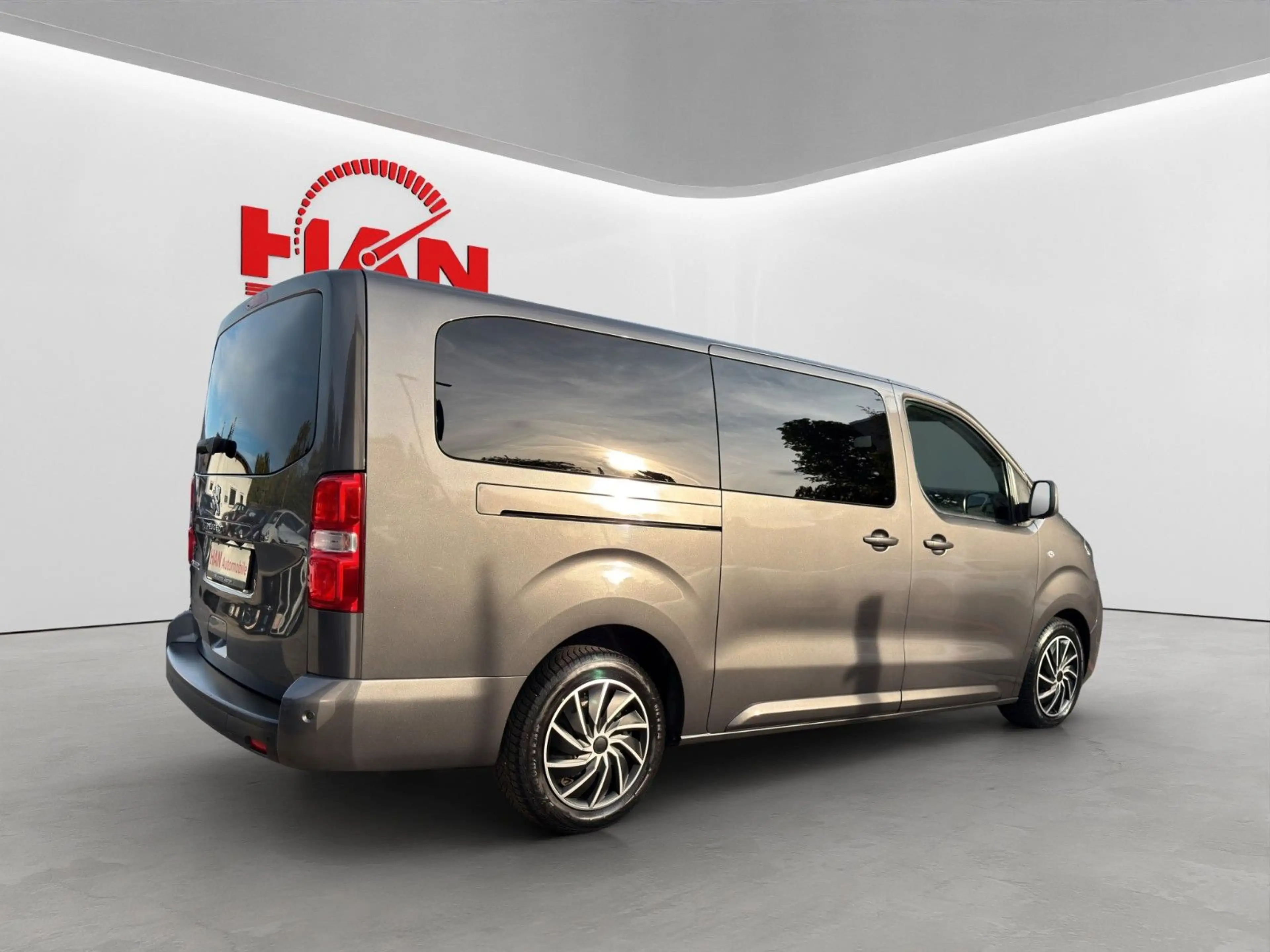 Peugeot Traveller Active L3/8-Sitzer/Automatik/Kamera — photo 6