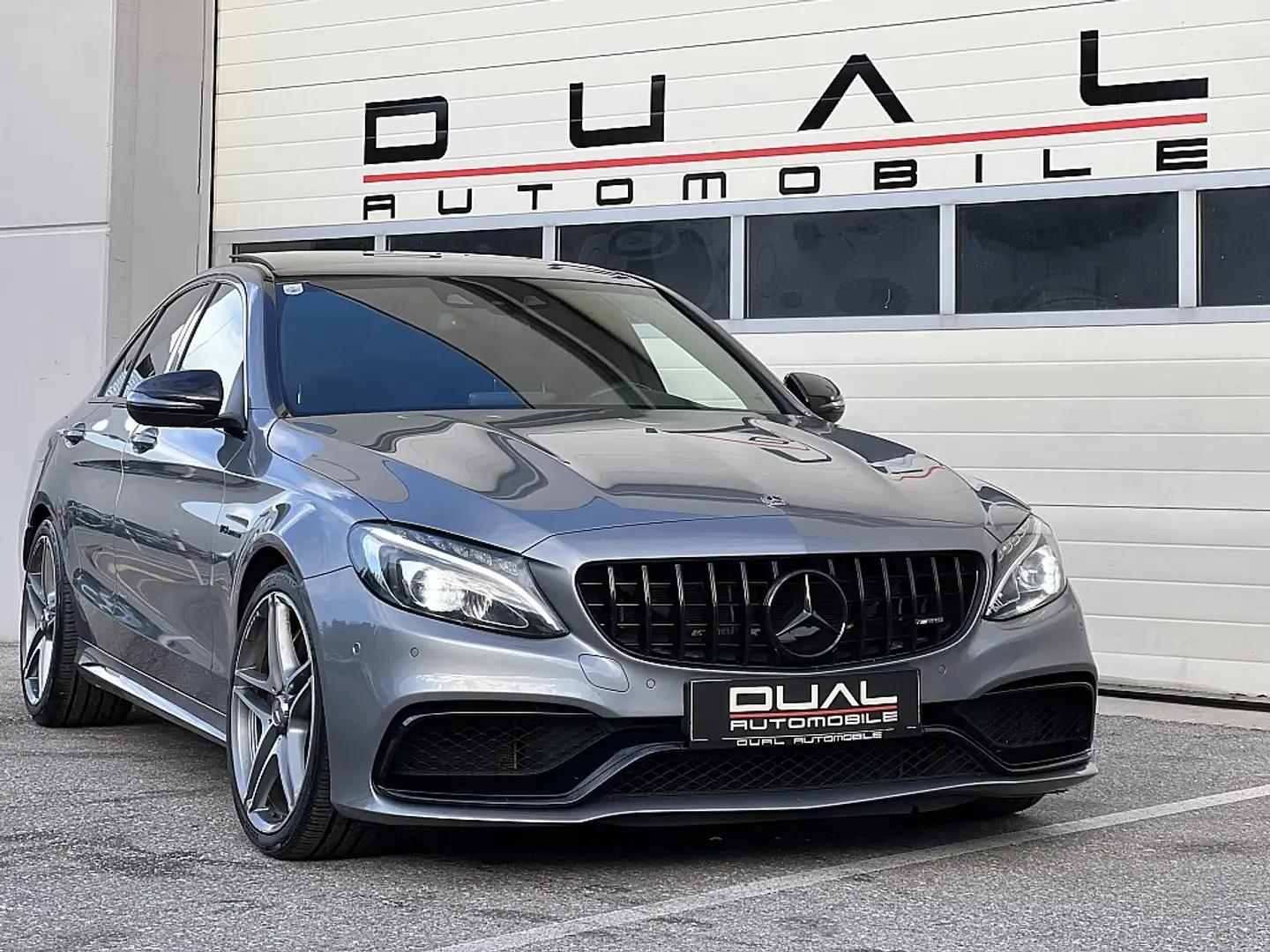 Mercedes-Benz C 63 AMG |LED|BURMESTER|HEAD-UP|KLAPPENAUSPUFF Grau - 2