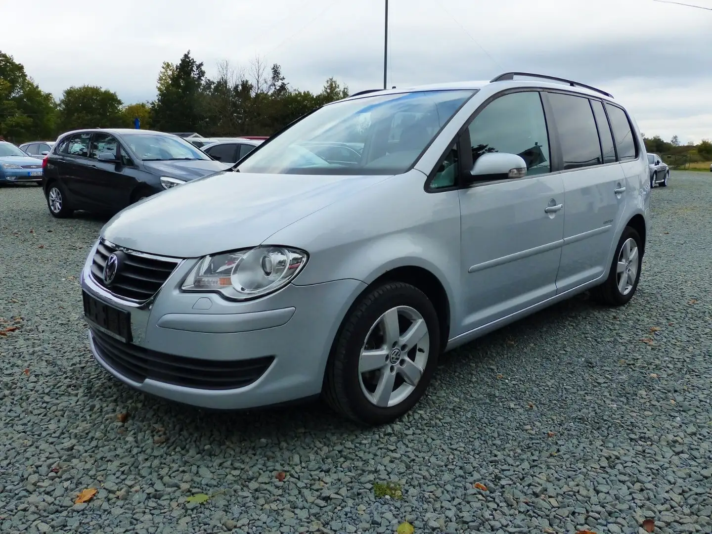 Volkswagen Touran United*7Sitze*AHZV*Navi*SHZG*Klima Silber - 1