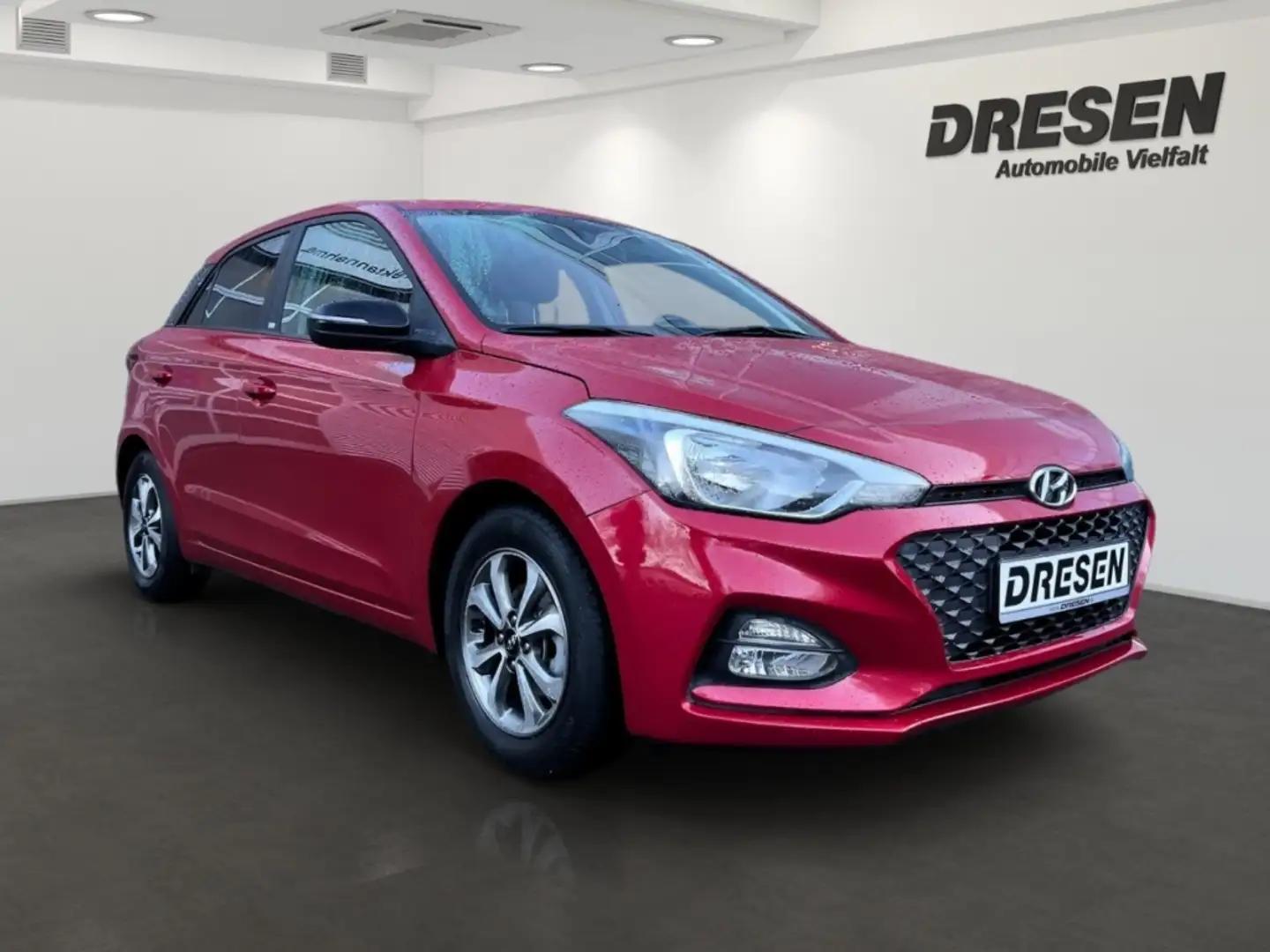 Hyundai i20 1.2 YES! Klima DAB SHZ LenkradHZG Spurhalteass. Al Rood - 2