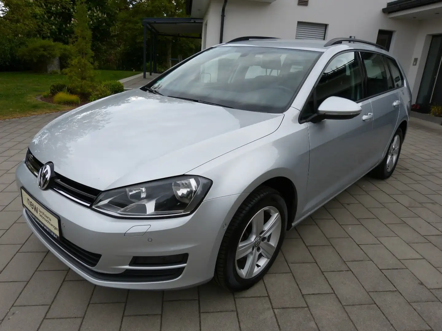 Volkswagen Golf Variant Comfortline BMT 4Motion 1.6 TDI[AHK] Silber - 1