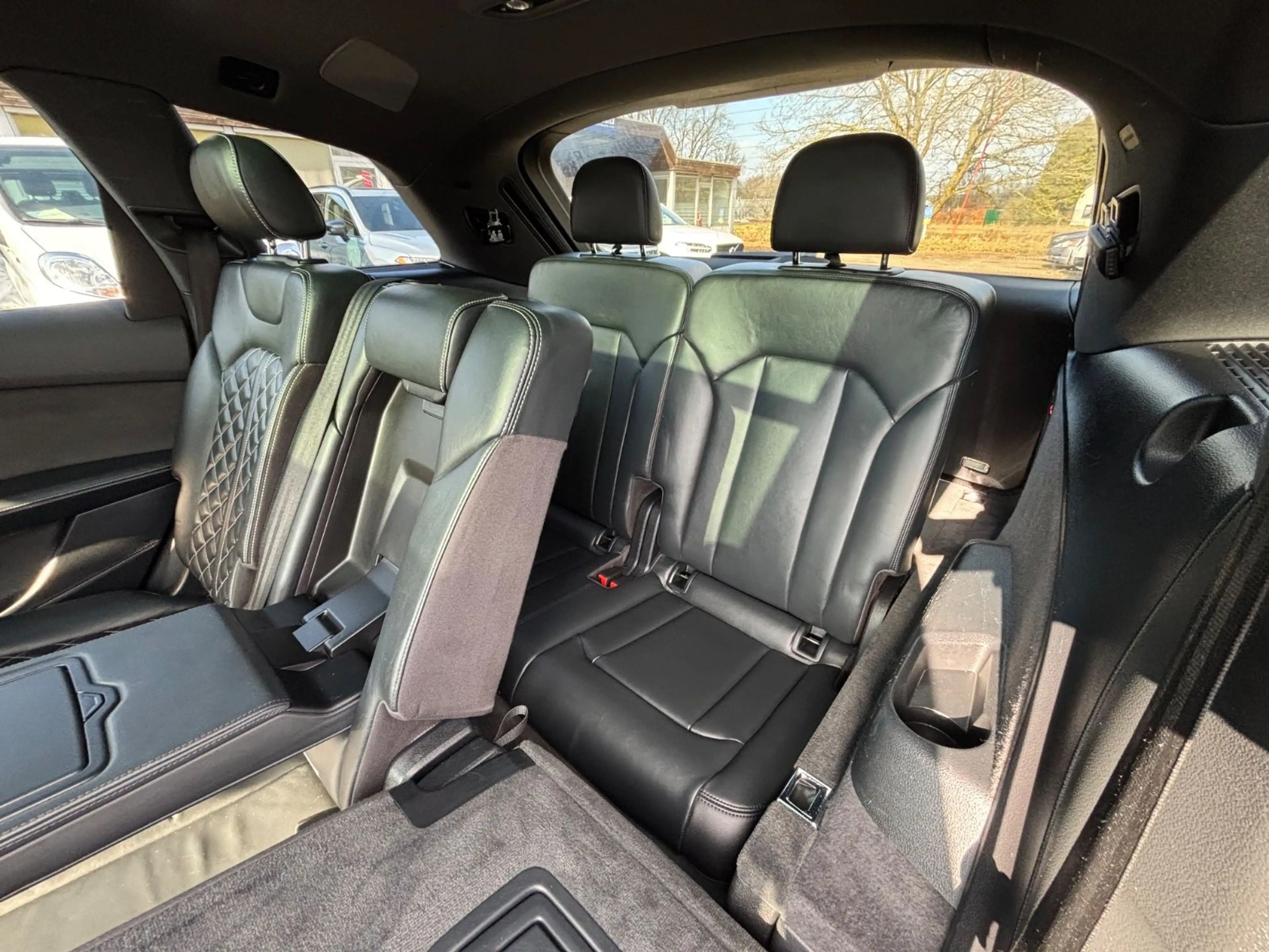 Audi SQ7 4.0 TDI quattro 7Sitzer Pano Matrix Virtual — photo 14