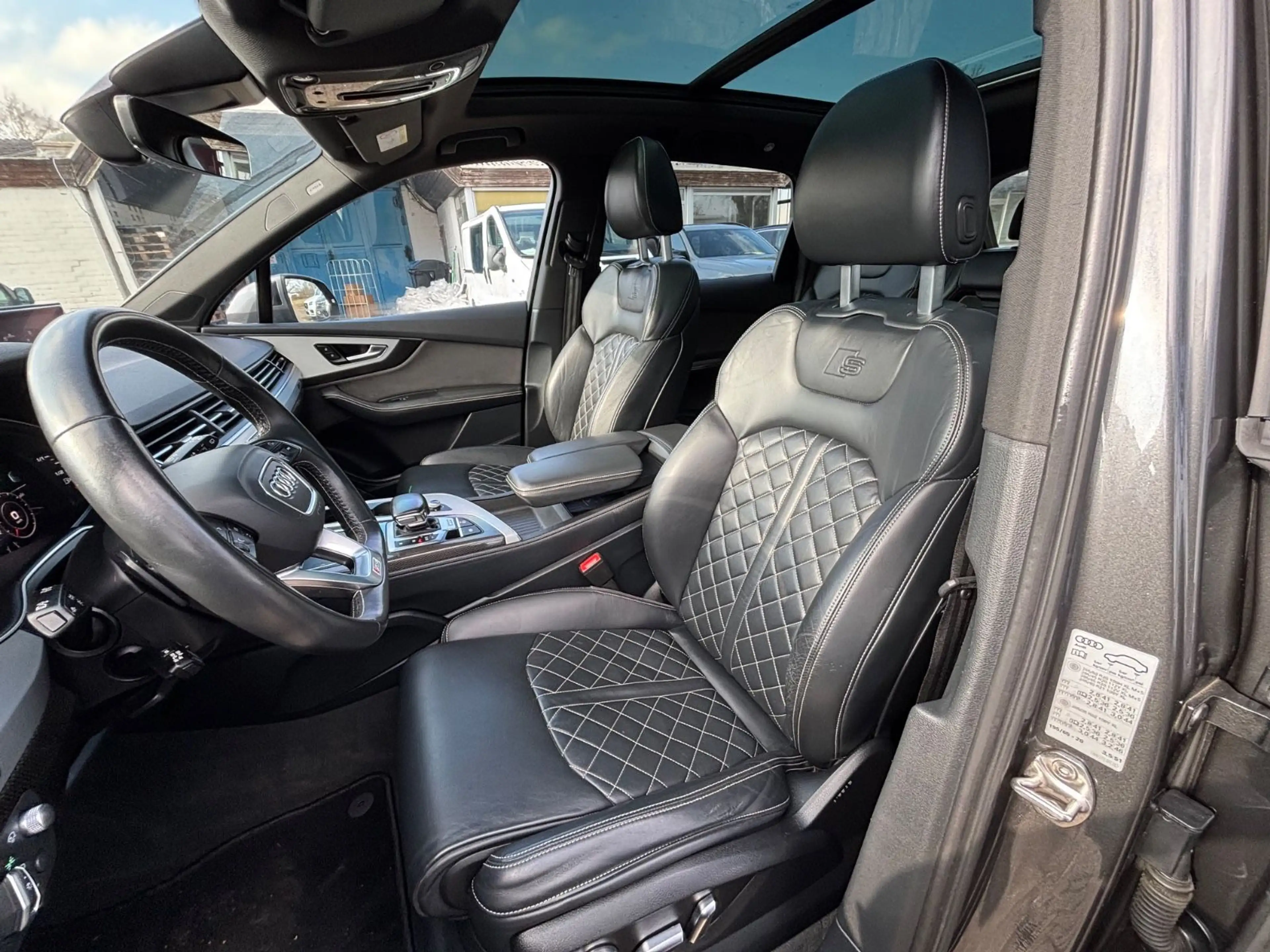 Audi SQ7 4.0 TDI quattro 7Sitzer Pano Matrix Virtual — photo 5
