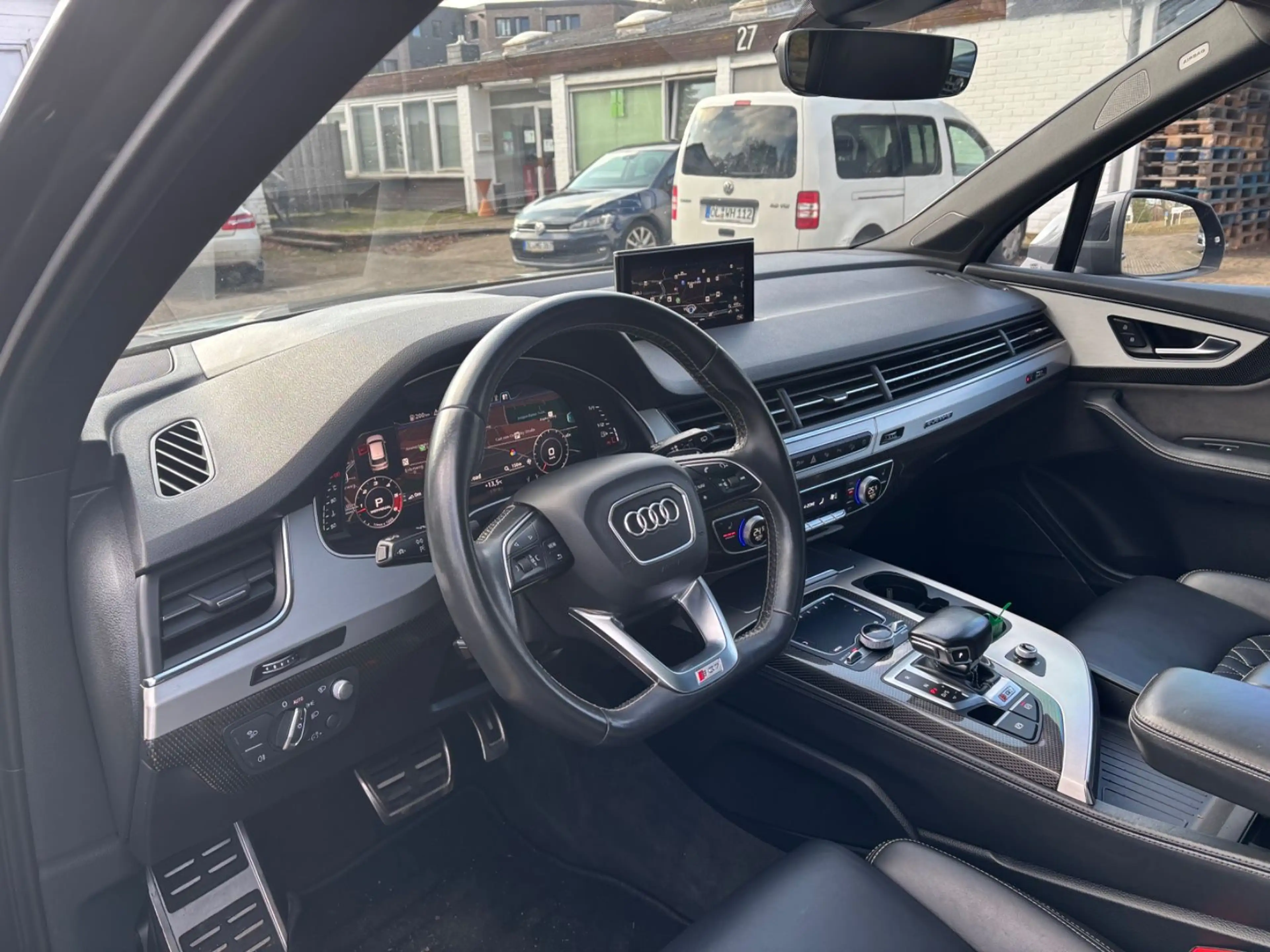 Audi SQ7 4.0 TDI quattro 7Sitzer Pano Matrix Virtual — photo 4