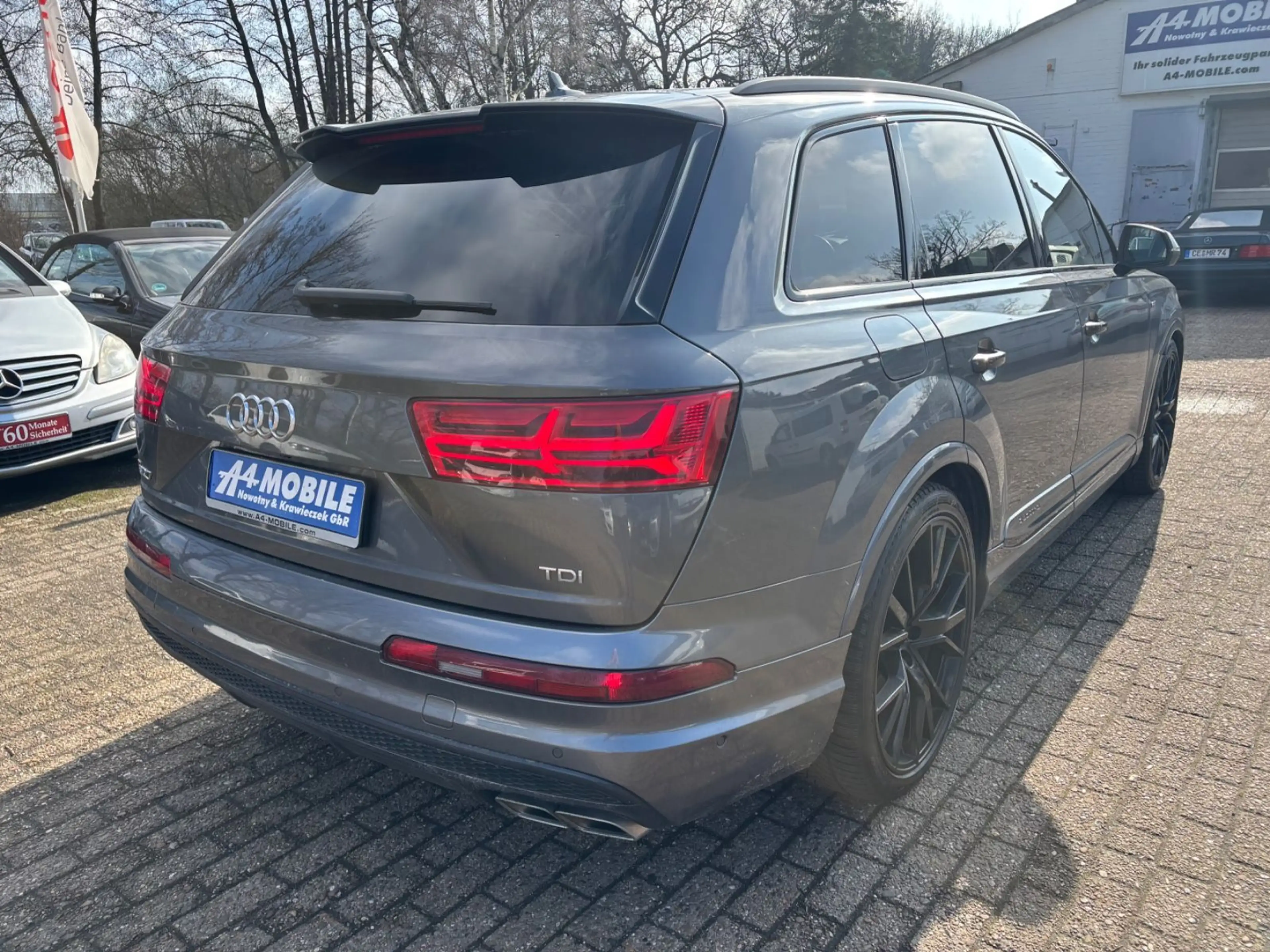 Audi SQ7 4.0 TDI quattro 7Sitzer Pano Matrix Virtual — photo 10