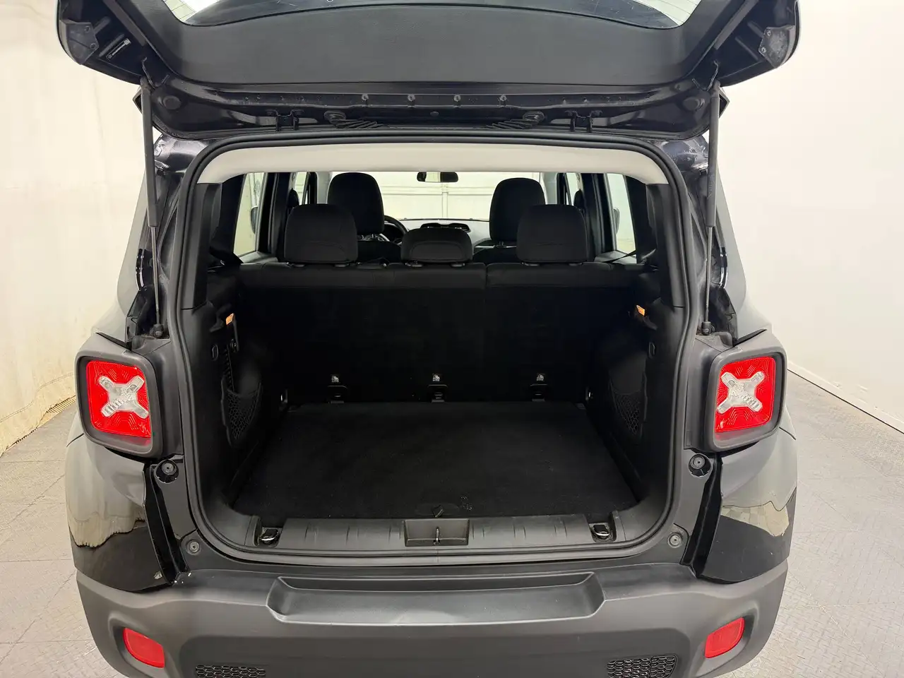 Jeep Renegade photo Jeep Renegade