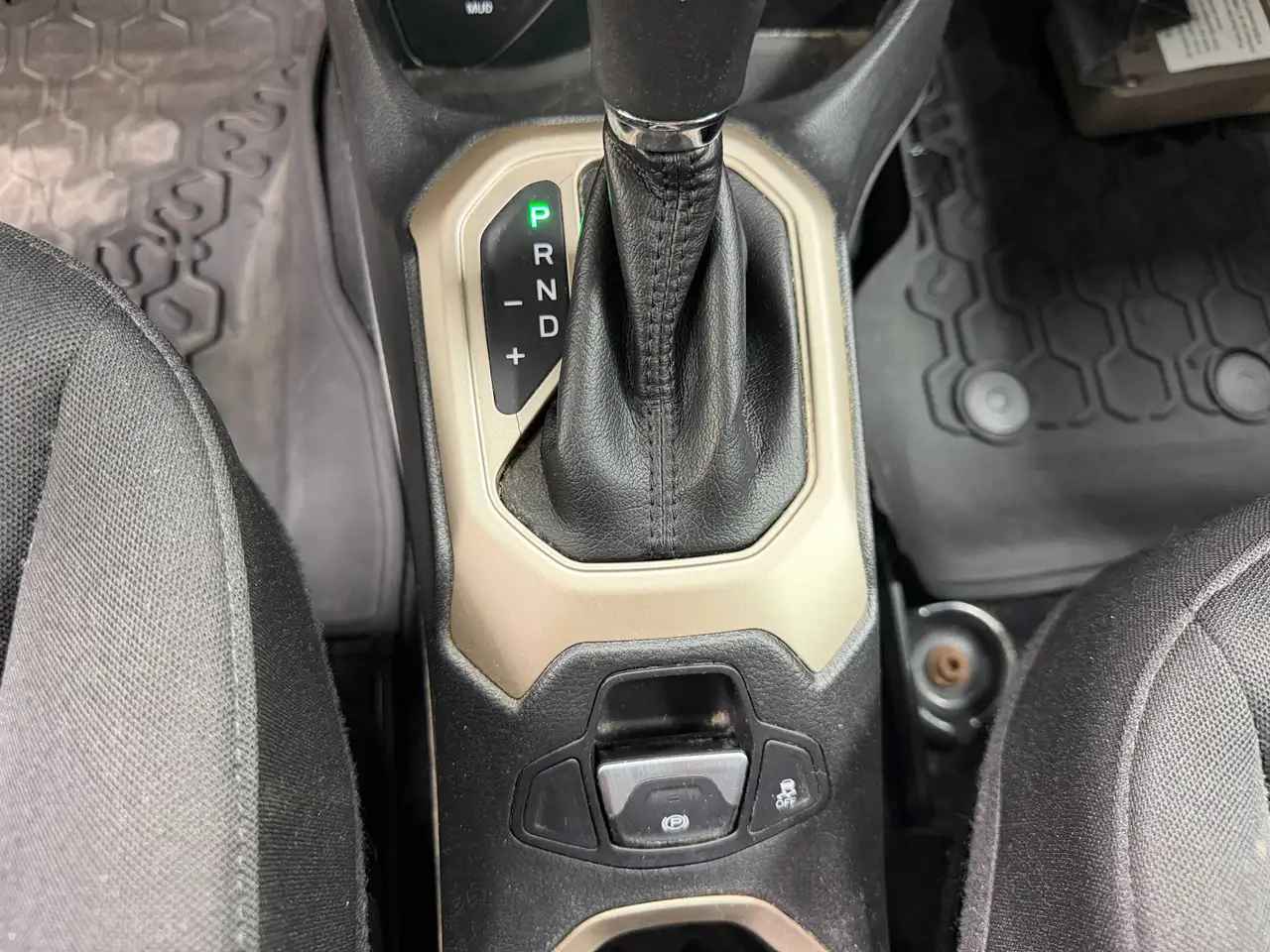 Jeep Renegade photo Jeep Renegade