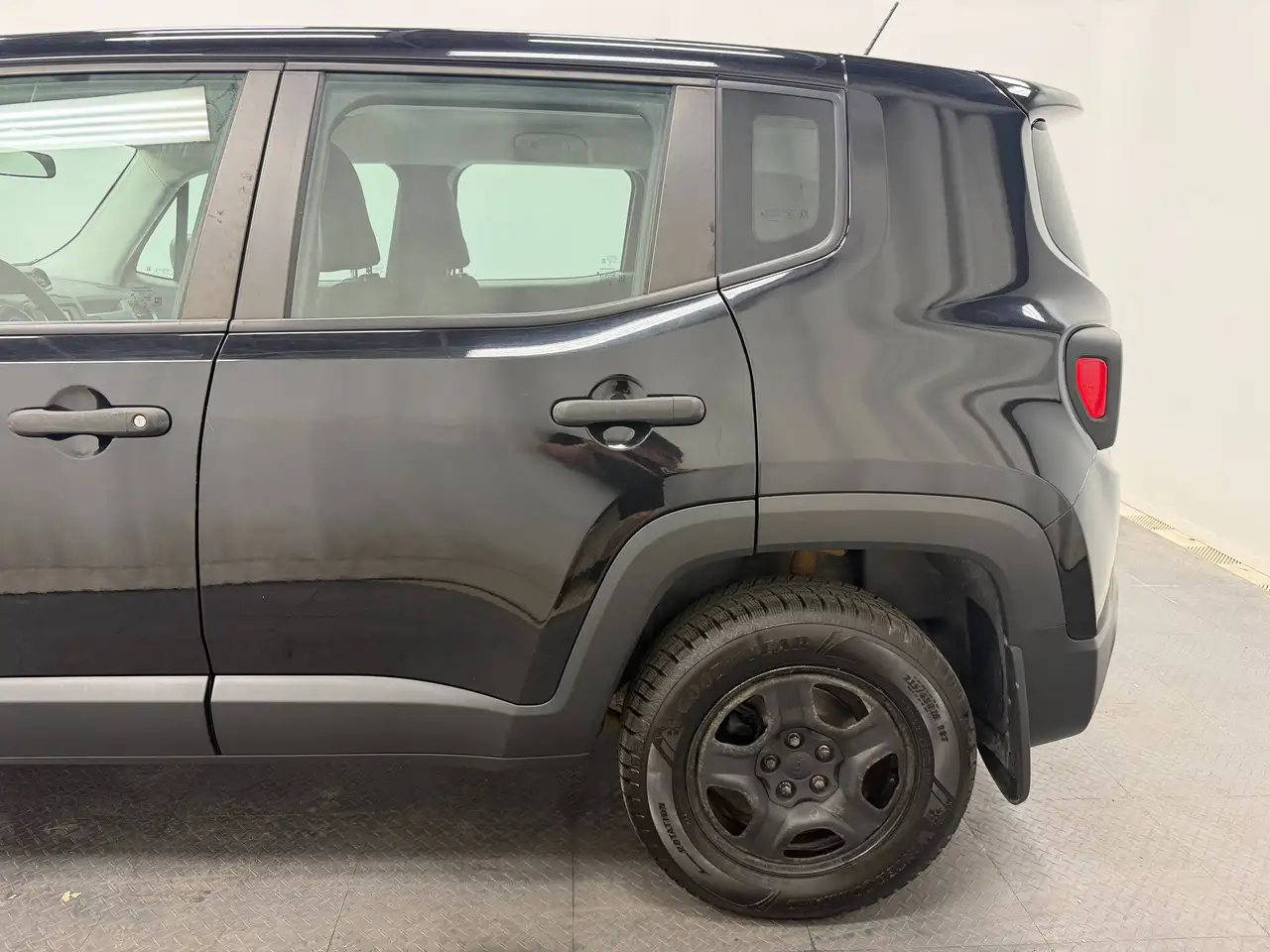 Jeep Renegade photo Jeep Renegade