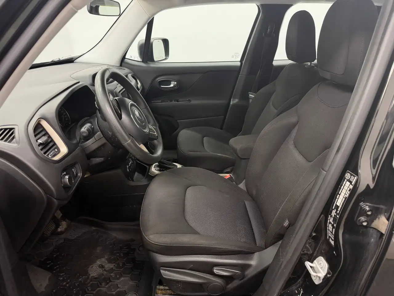 Jeep Renegade photo Jeep Renegade