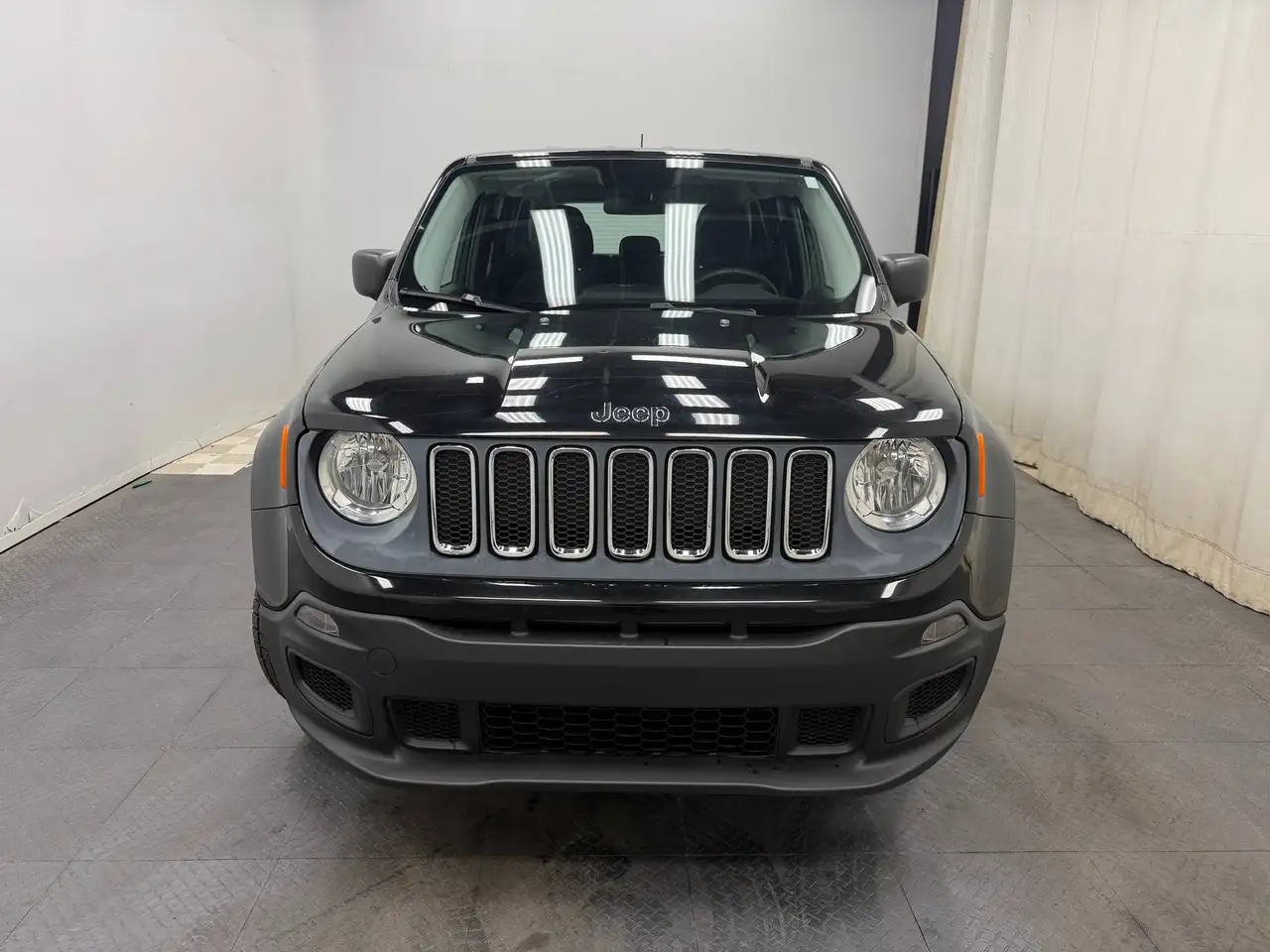 Jeep Renegade photo Jeep Renegade