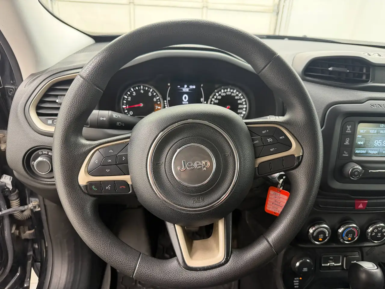Jeep Renegade photo Jeep Renegade