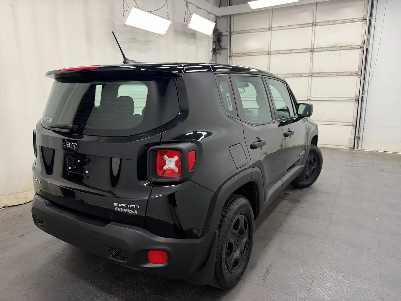Jeep Renegade photo Jeep Renegade
