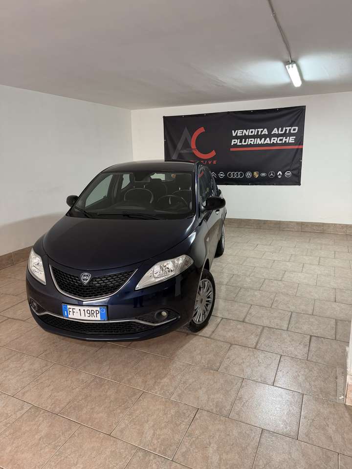 Lancia Ypsilon 0.9 t.air Platinum ecochic metano 80cv