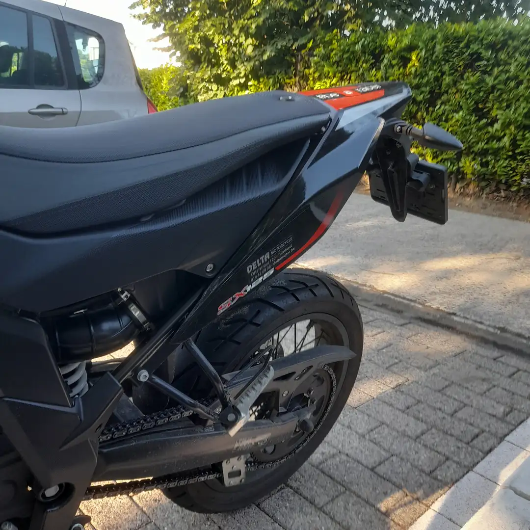 Aprilia SX 125 Noir - 1