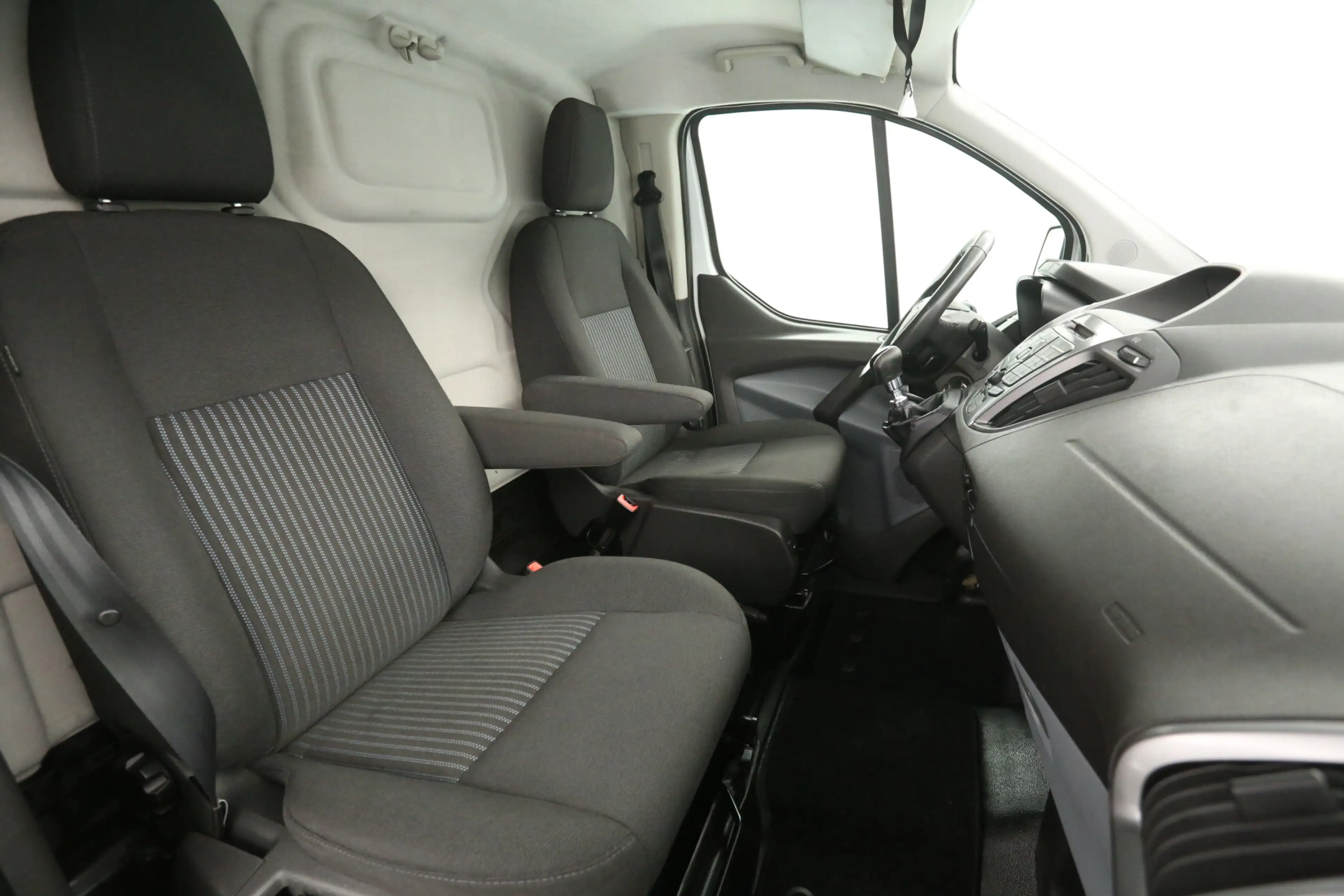 Ford Transit Custom 2.2 TDCI L1H1 | Airco | Cruise | Imperiaal | Trekh — photo 9