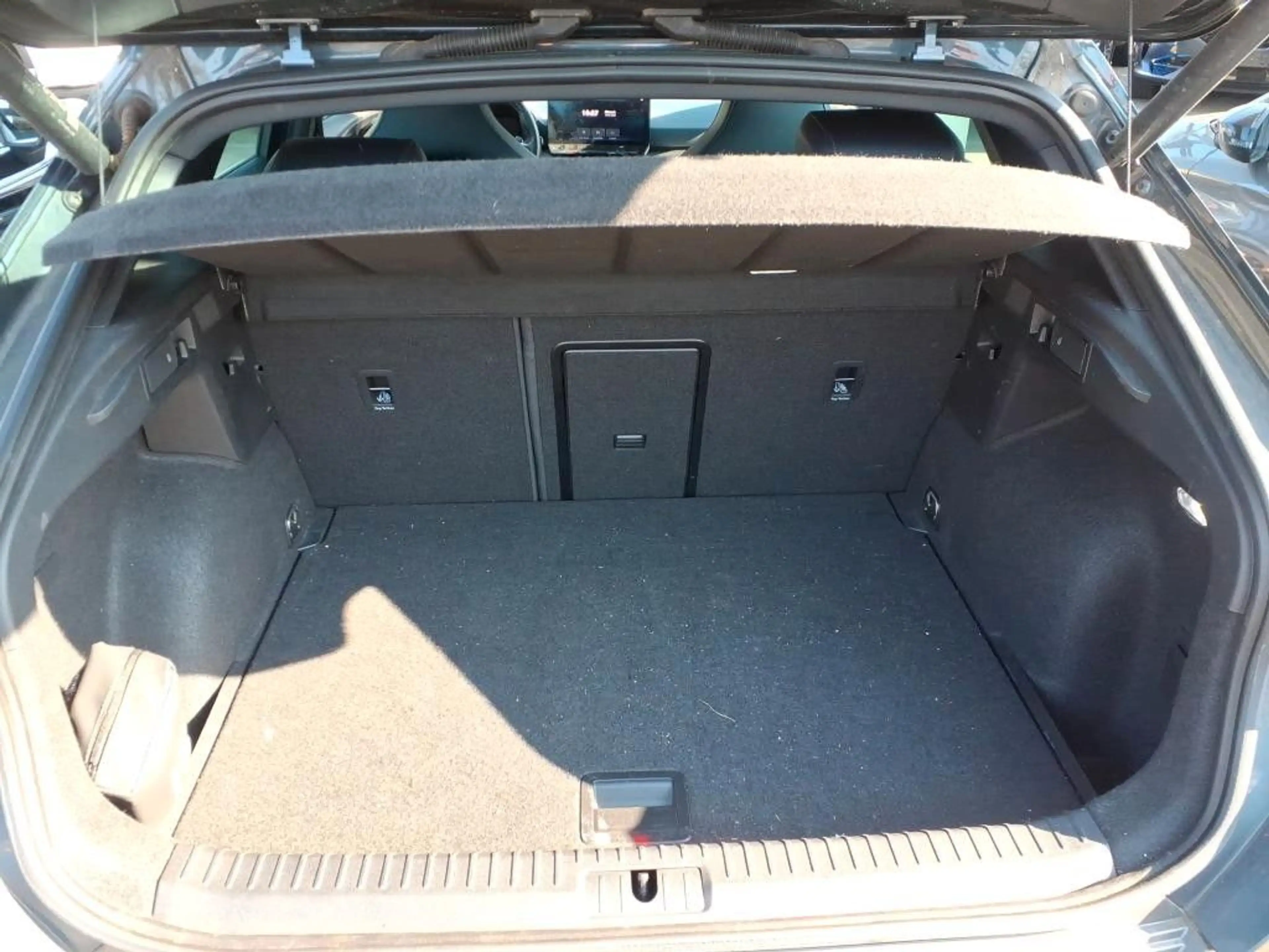 CUPRA Formentor VZ 4Drive Aut. LED Navi Pano Leder SHZ — photo 8