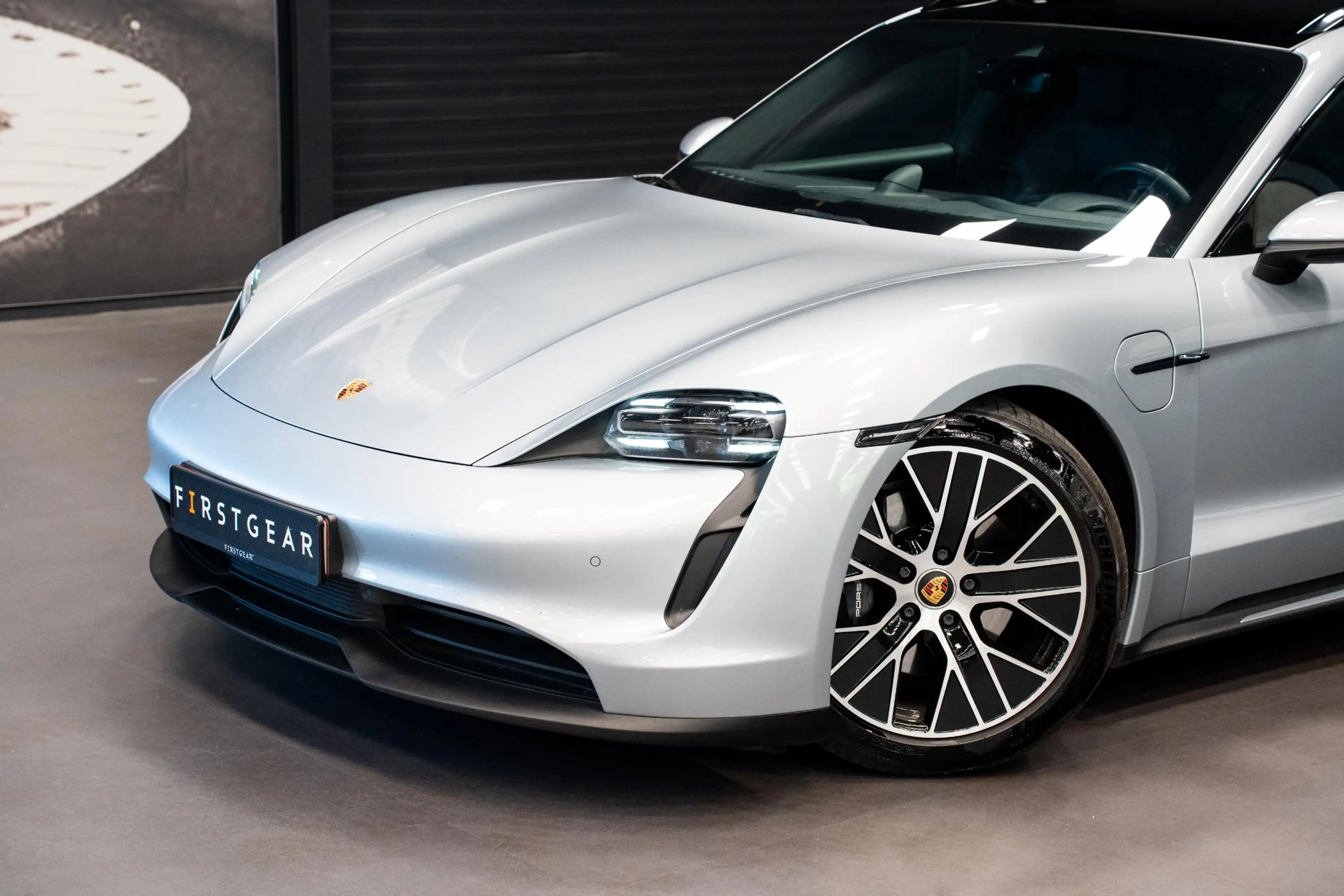 Porsche Taycan Sport Turismo 93 kWh *BOSE / Panorama / 18-wegs Sp — photo 19
