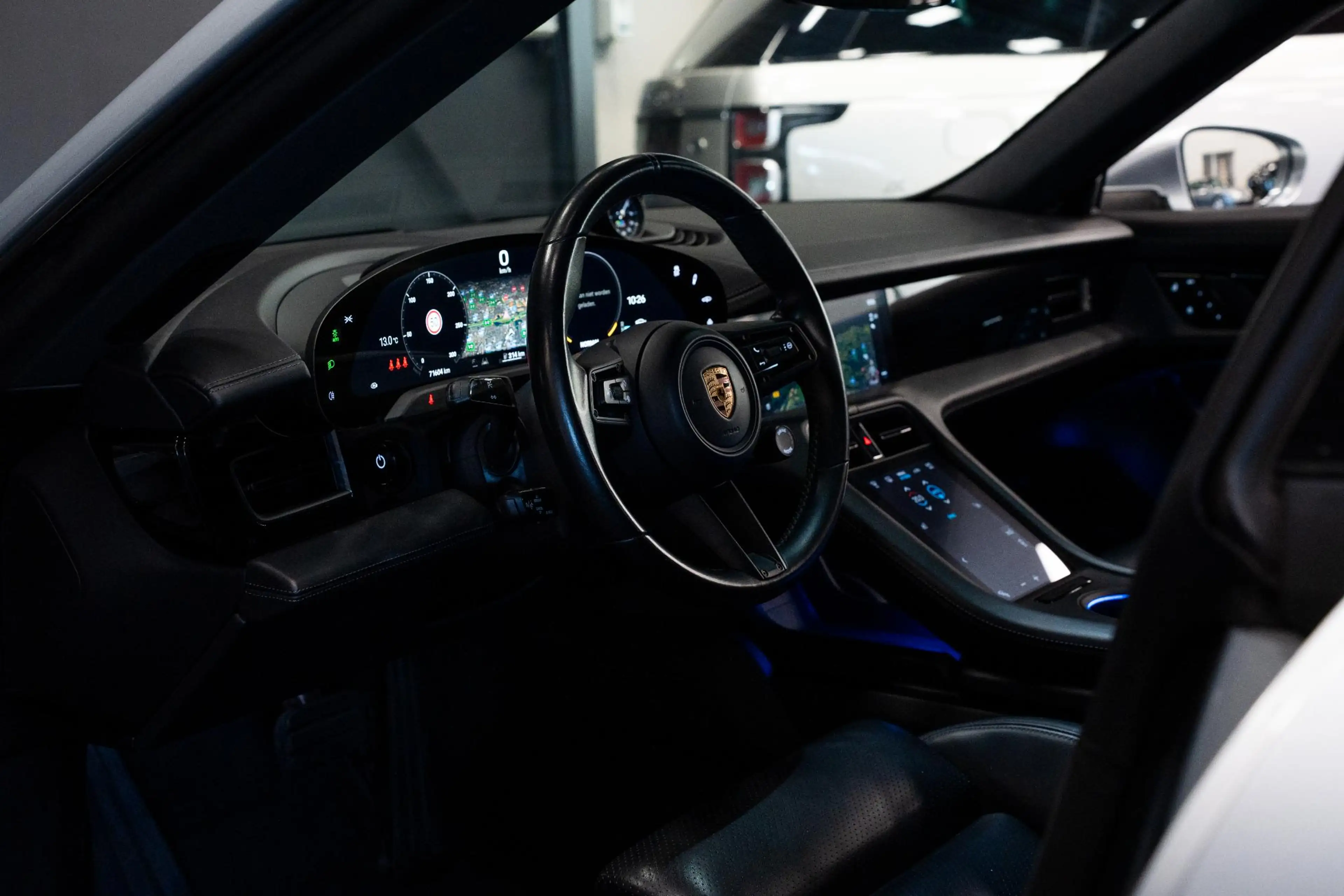 Porsche Taycan Sport Turismo 93 kWh *BOSE / Panorama / 18-wegs Sp — photo 30