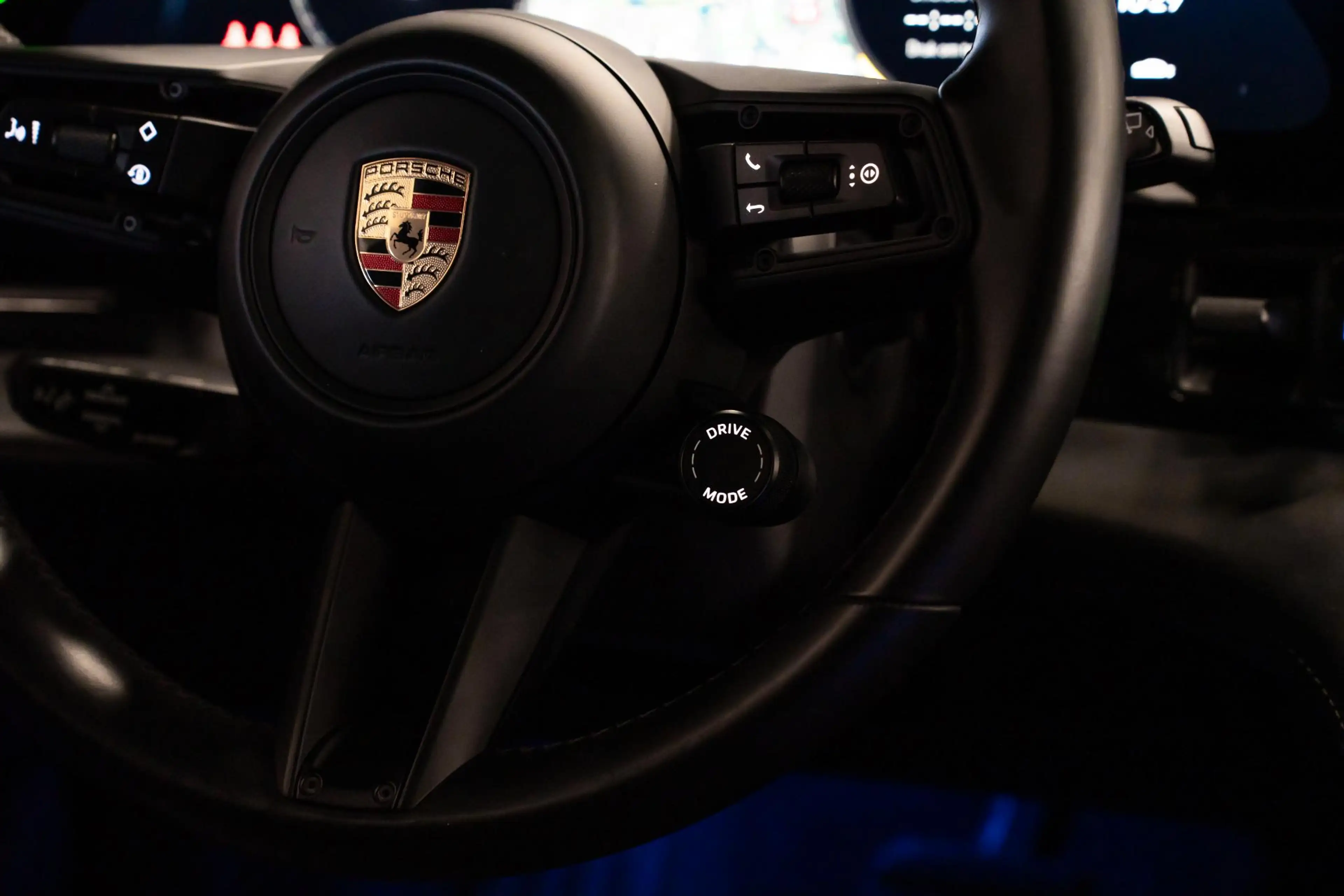 Porsche Taycan Sport Turismo 93 kWh *BOSE / Panorama / 18-wegs Sp — photo 49