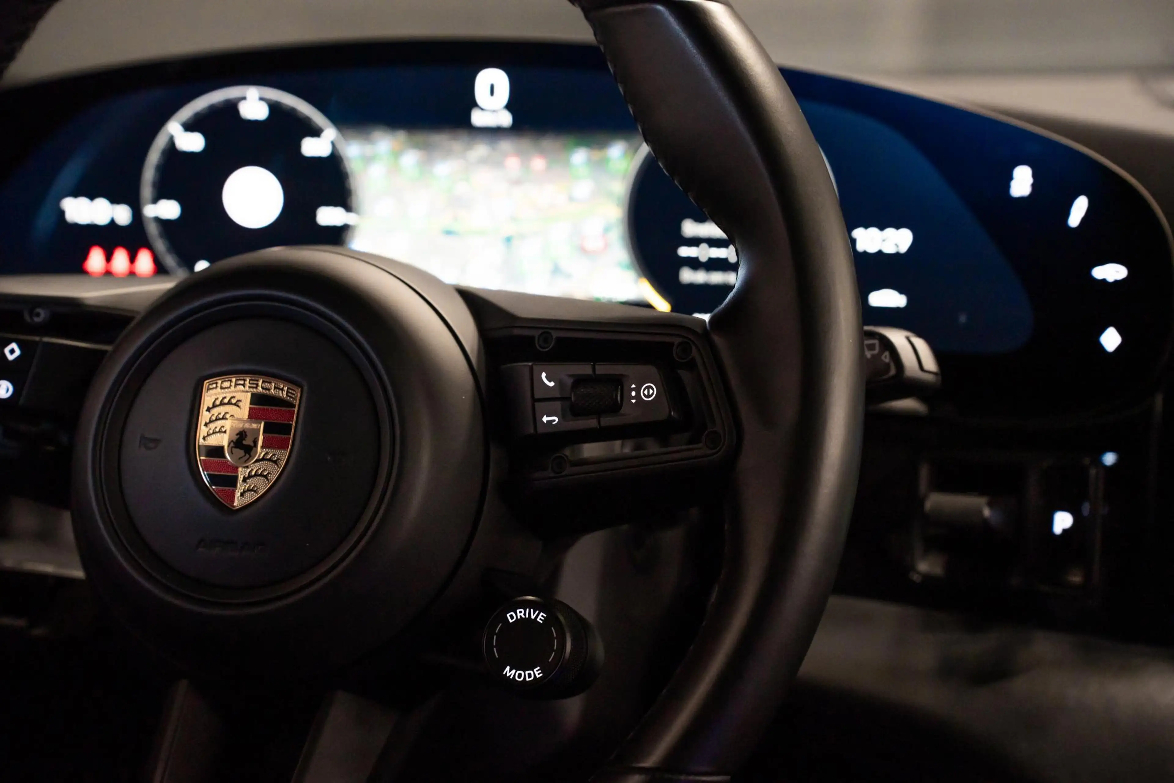 Porsche Taycan Sport Turismo 93 kWh *BOSE / Panorama / 18-wegs Sp — photo 28