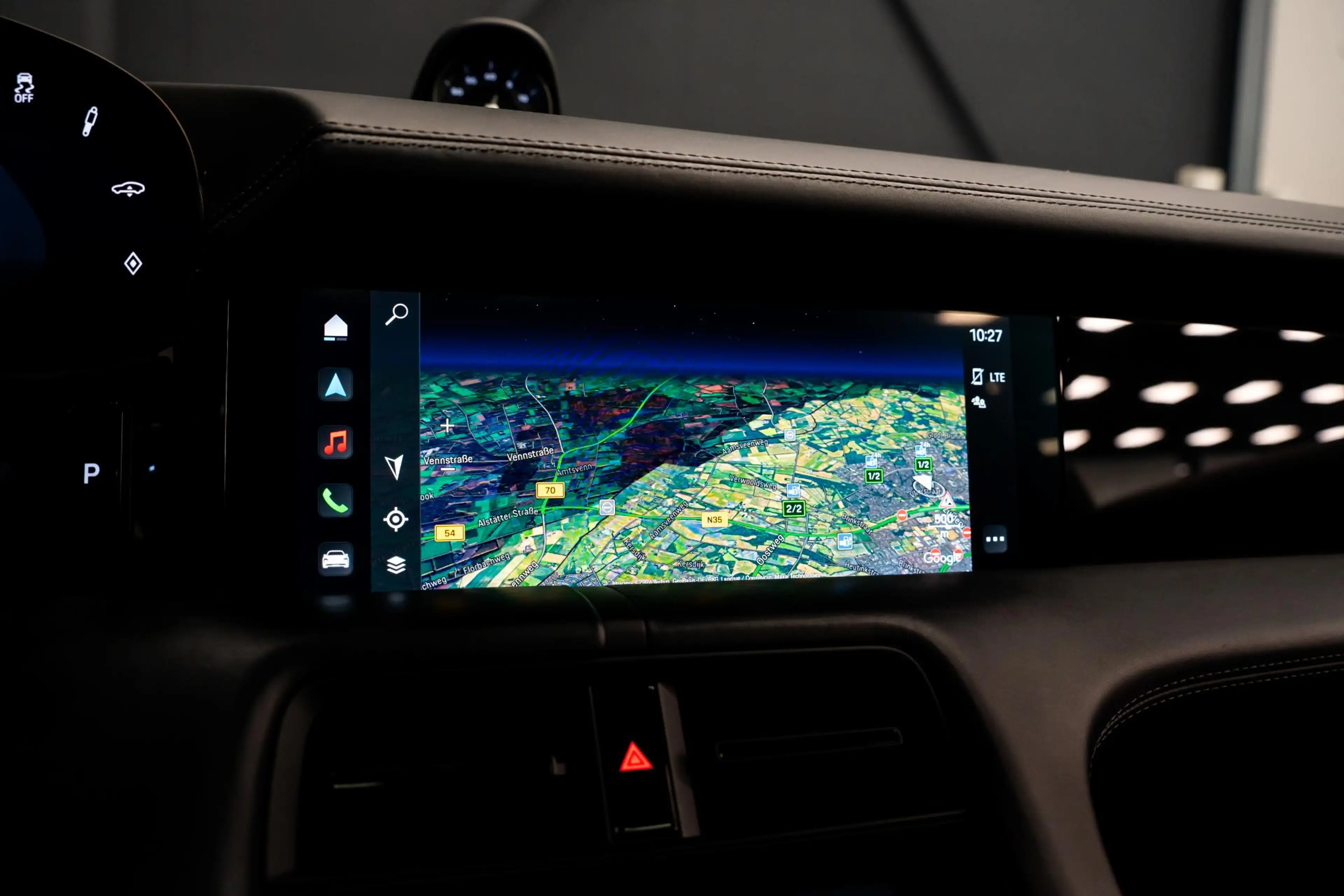 Porsche Taycan Sport Turismo 93 kWh *BOSE / Panorama / 18-wegs Sp — photo 36