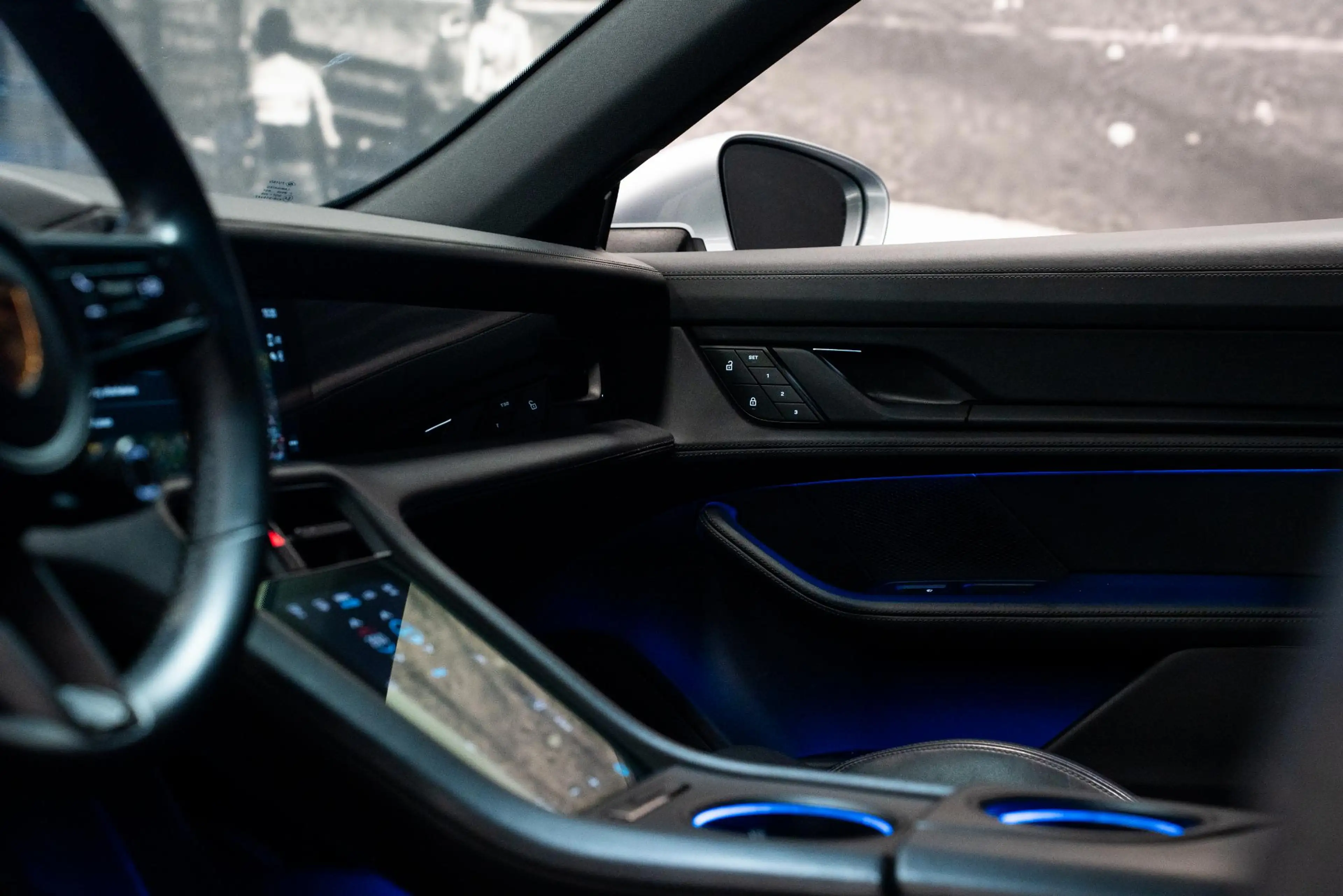 Porsche Taycan Sport Turismo 93 kWh *BOSE / Panorama / 18-wegs Sp — photo 14