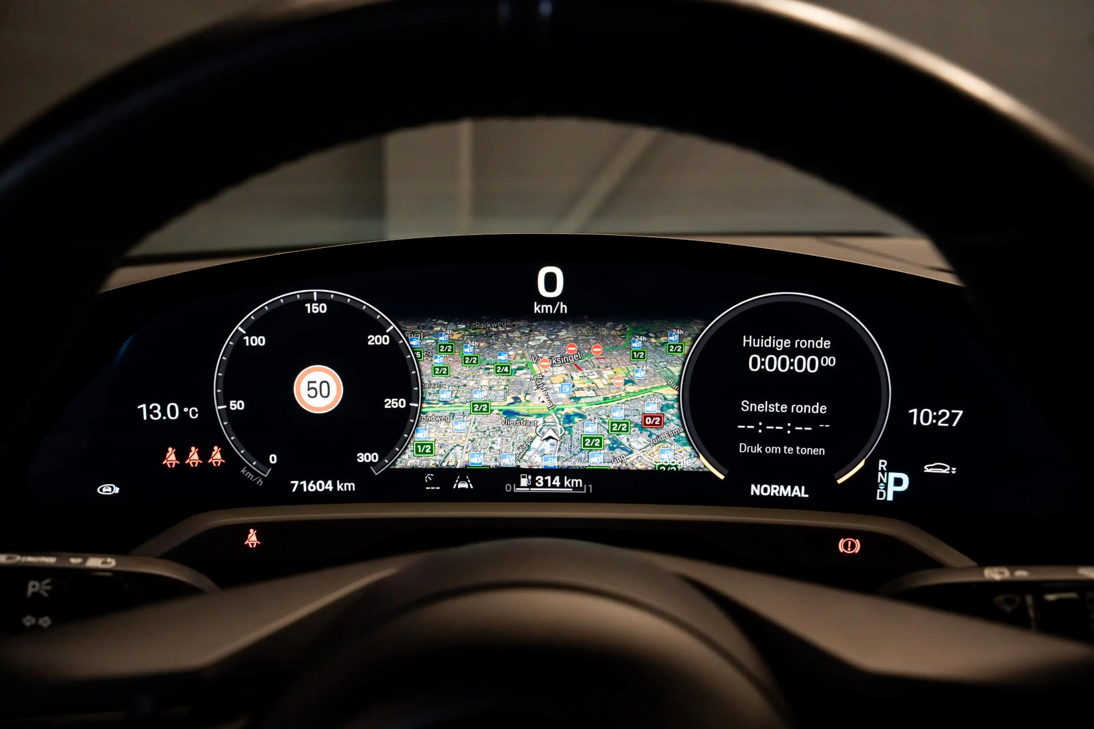 Porsche Taycan Sport Turismo 93 kWh *BOSE / Panorama / 18-wegs Sp — photo 27