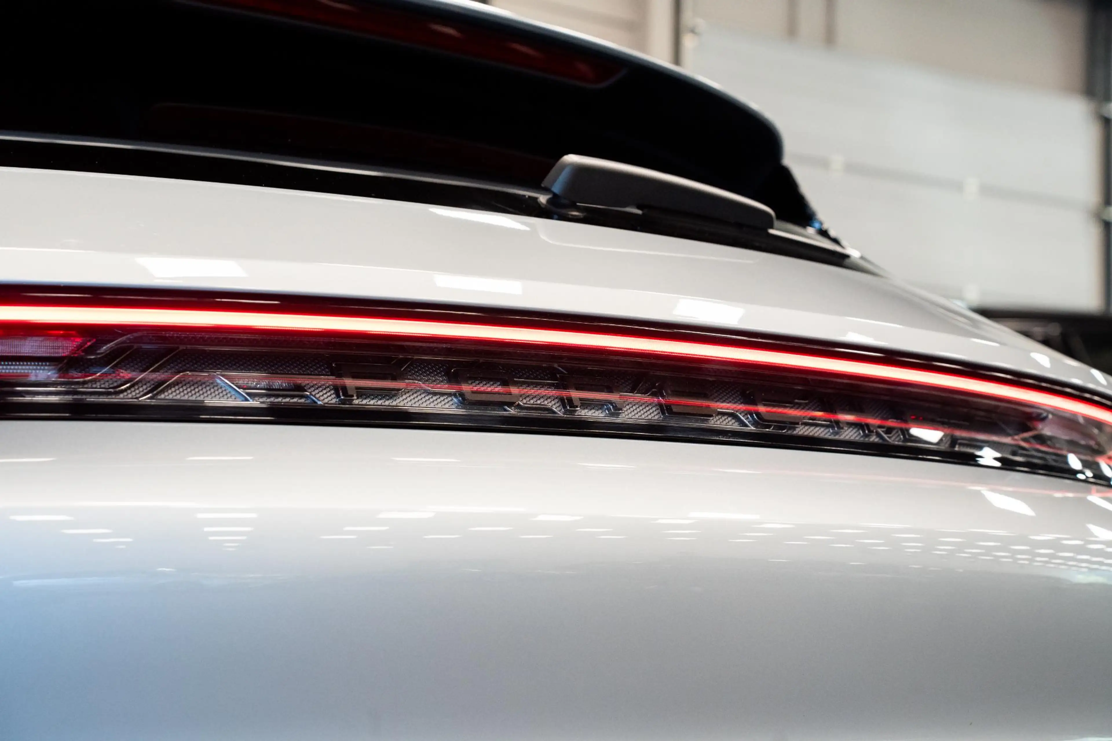 Porsche Taycan Sport Turismo 93 kWh *BOSE / Panorama / 18-wegs Sp — photo 23