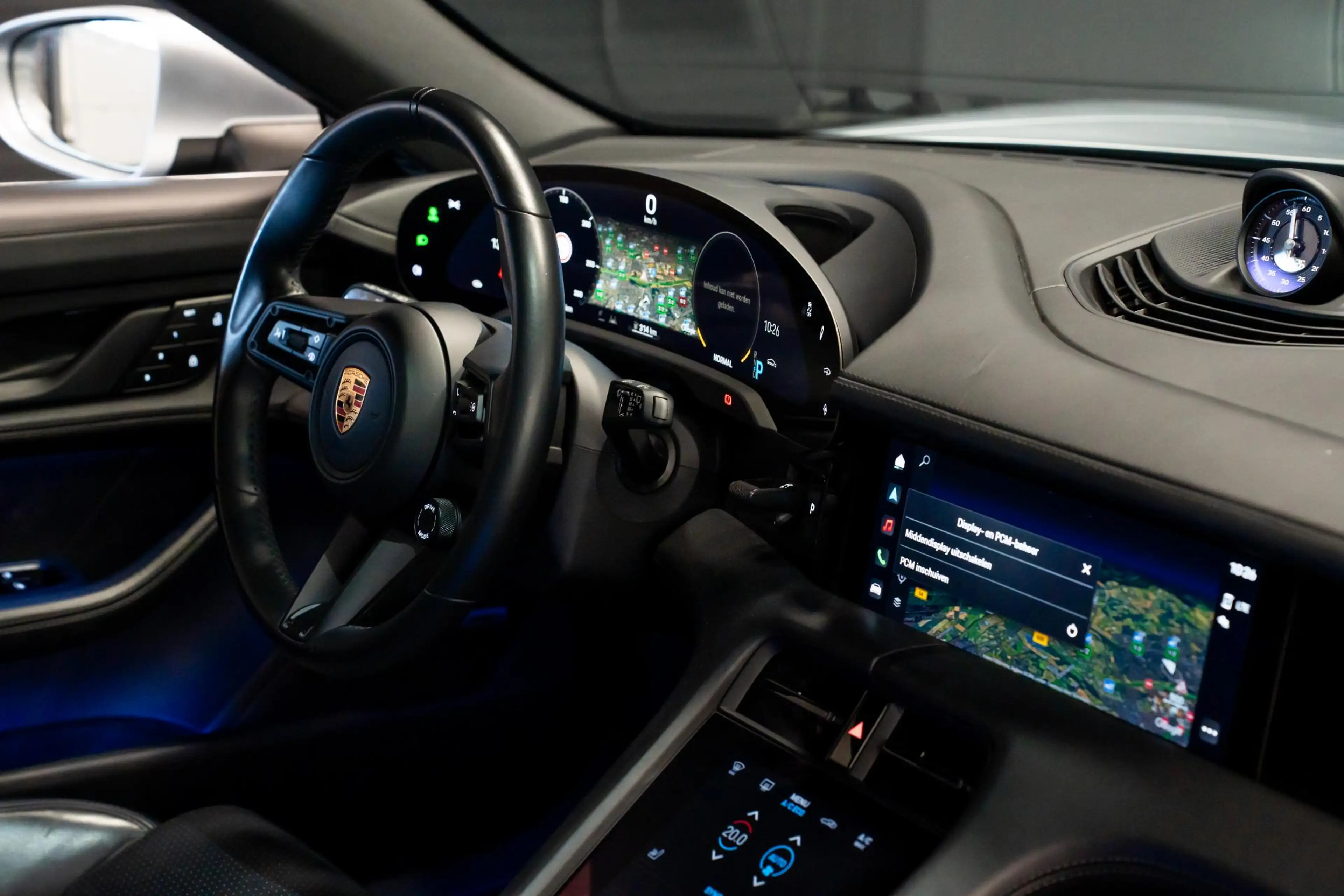 Porsche Taycan Sport Turismo 93 kWh *BOSE / Panorama / 18-wegs Sp — photo 41