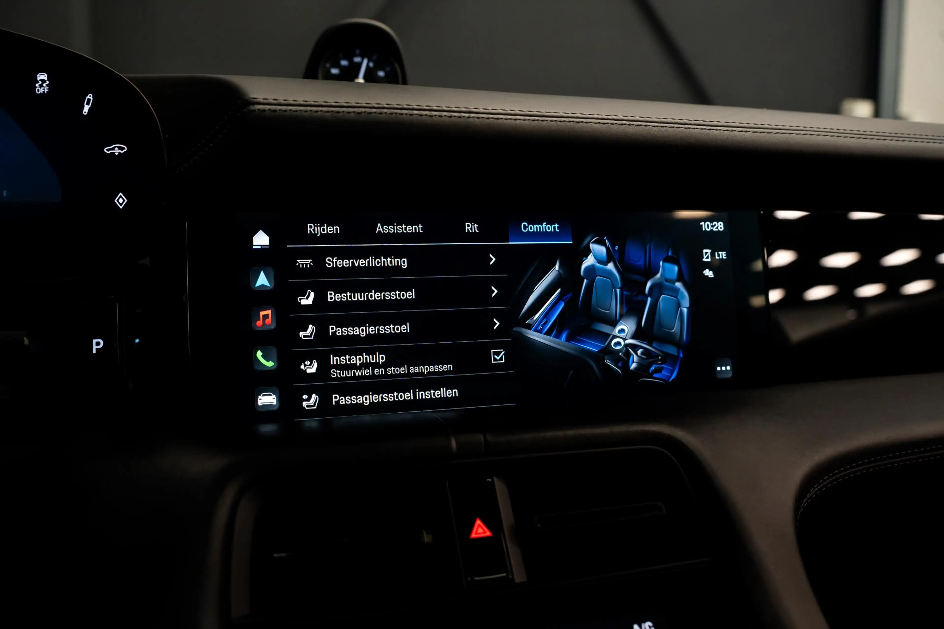 Porsche Taycan Sport Turismo 93 kWh *BOSE / Panorama / 18-wegs Sp — photo 43