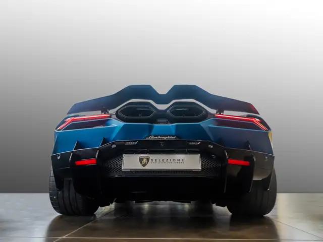 Lamborghini Revuelto view 13