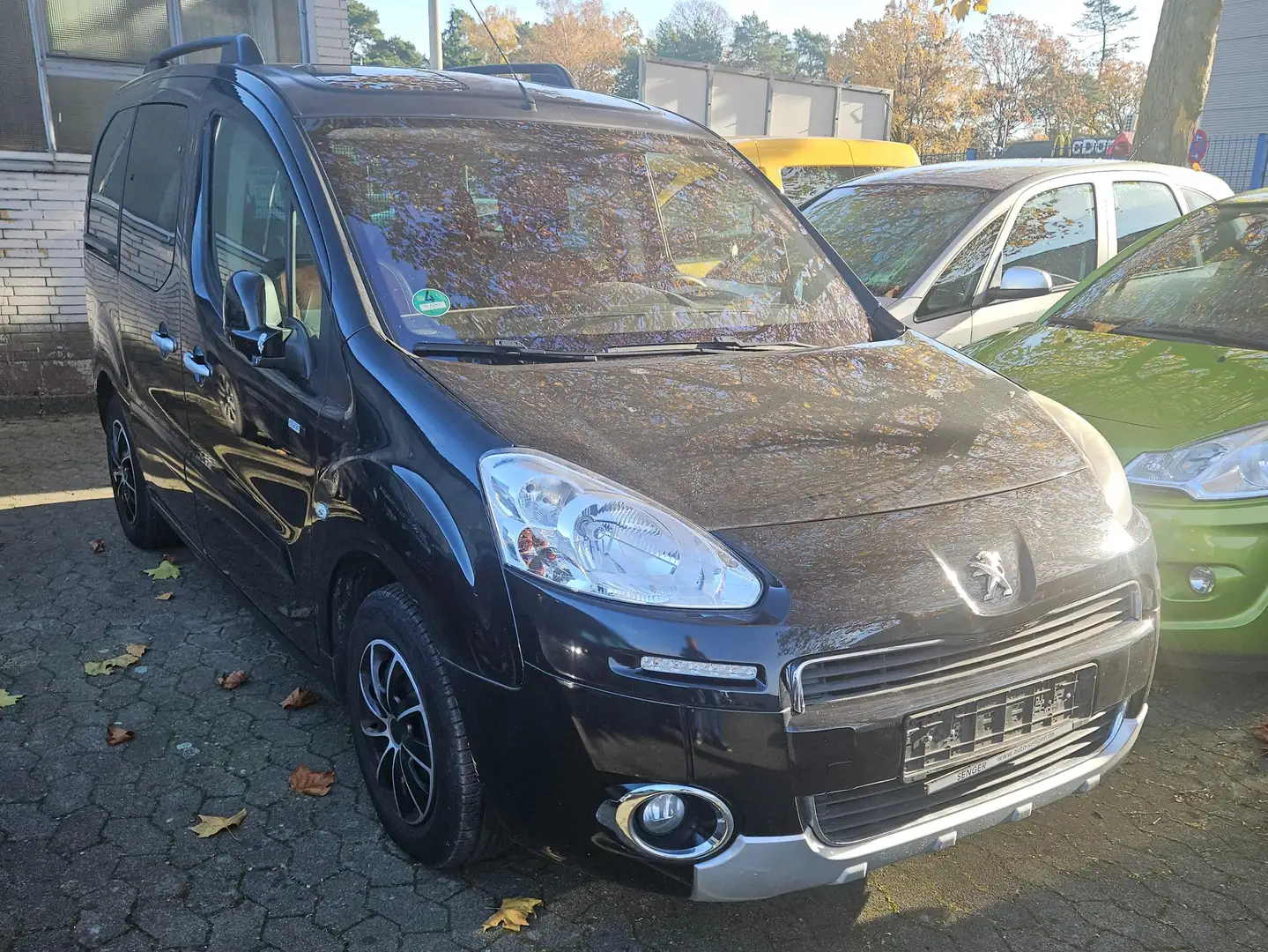 Peugeot Partner Partner Tepee Diesel Tepee HDi FAP 115 Allure Schwarz - 2