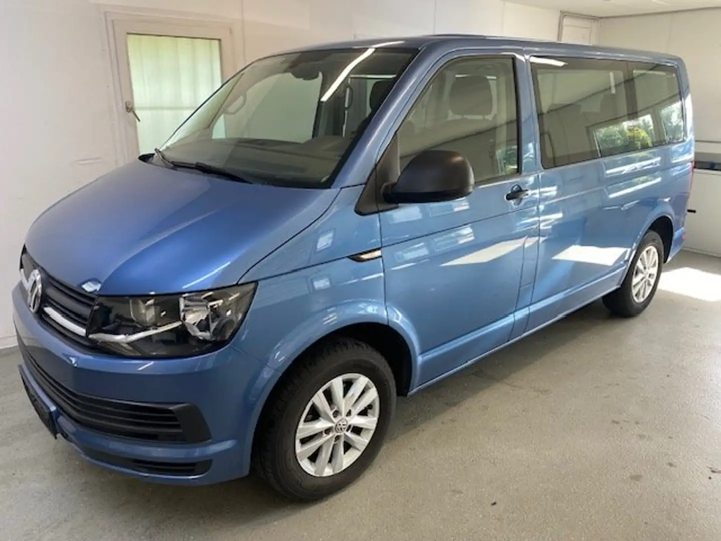 Volkswagen T6 Multivan Multivan 2.0 TSI 150PS 1.Hand unfallfrei Klima AHK Blau - 2