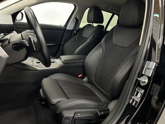 BMW 3 Series view 14