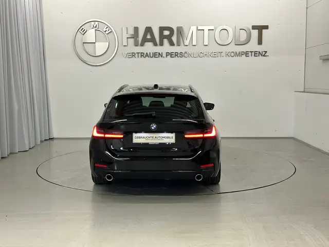 BMW 3 Series view 7