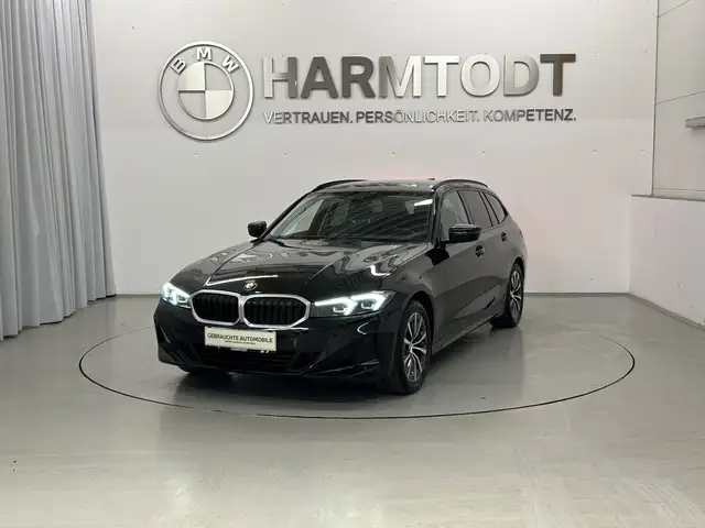 BMW 3 Series view 2