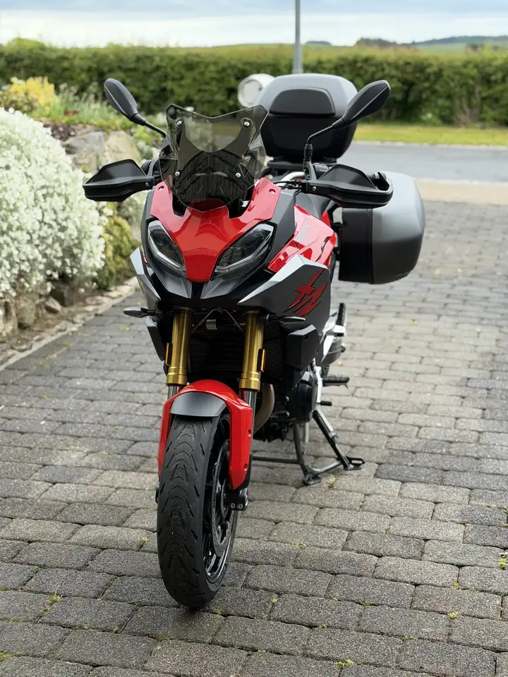 BMW F 900 XR