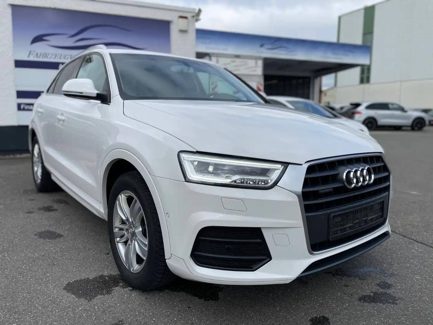 Audi Q3 sport quattro S-Tronik Navi AHK S-Line Wit - 1