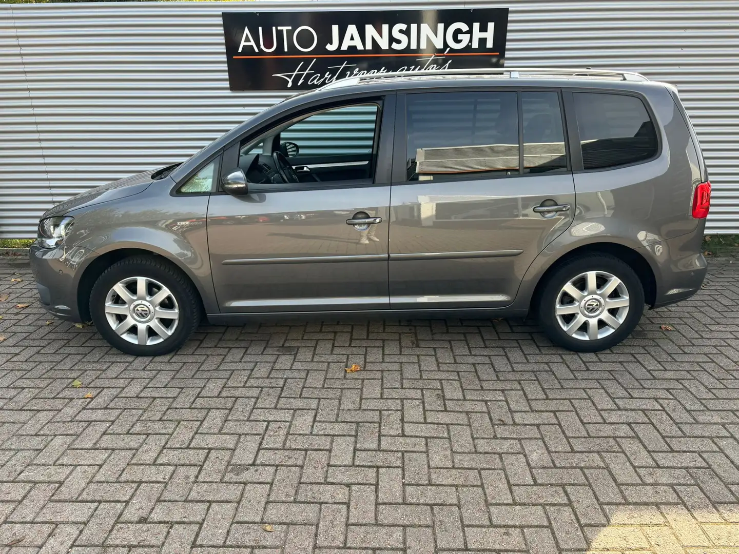Volkswagen Touran 1.2 Comfortline | Airco | LM Velgen | Cruise contr Grijs - 2