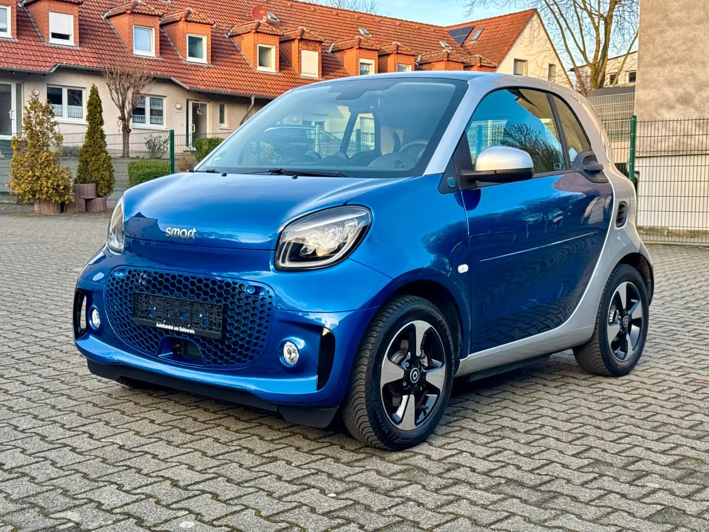 smart forTwo passion EQ 22 kW SERVICE & HU NEU! Argent - 1