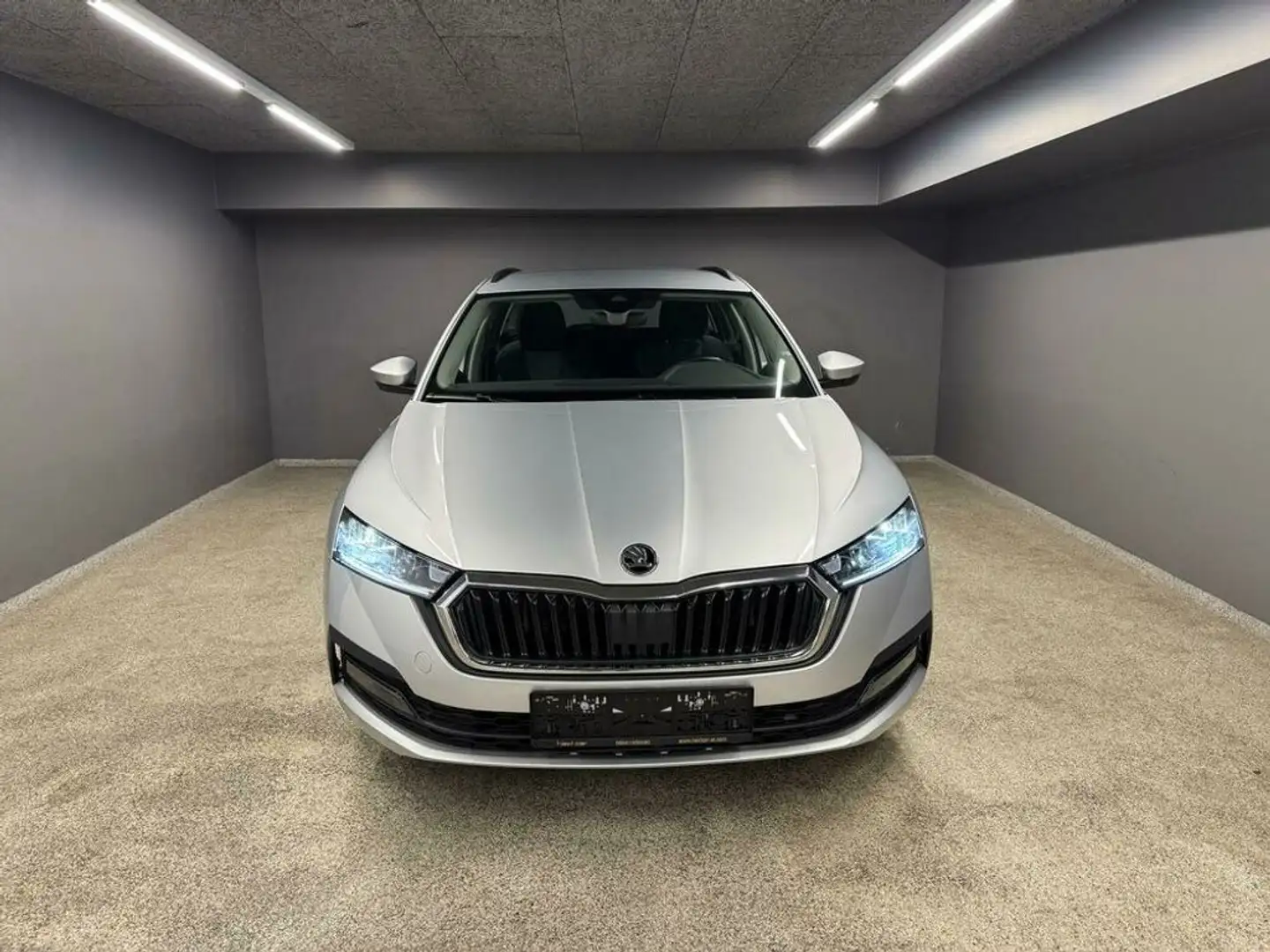 Skoda Octavia Combi 2,0 TDI 4x4 Ambition DSG Argent - 2
