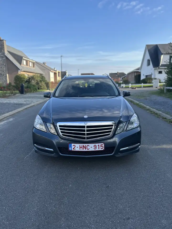 Mercedes-Benz E 200