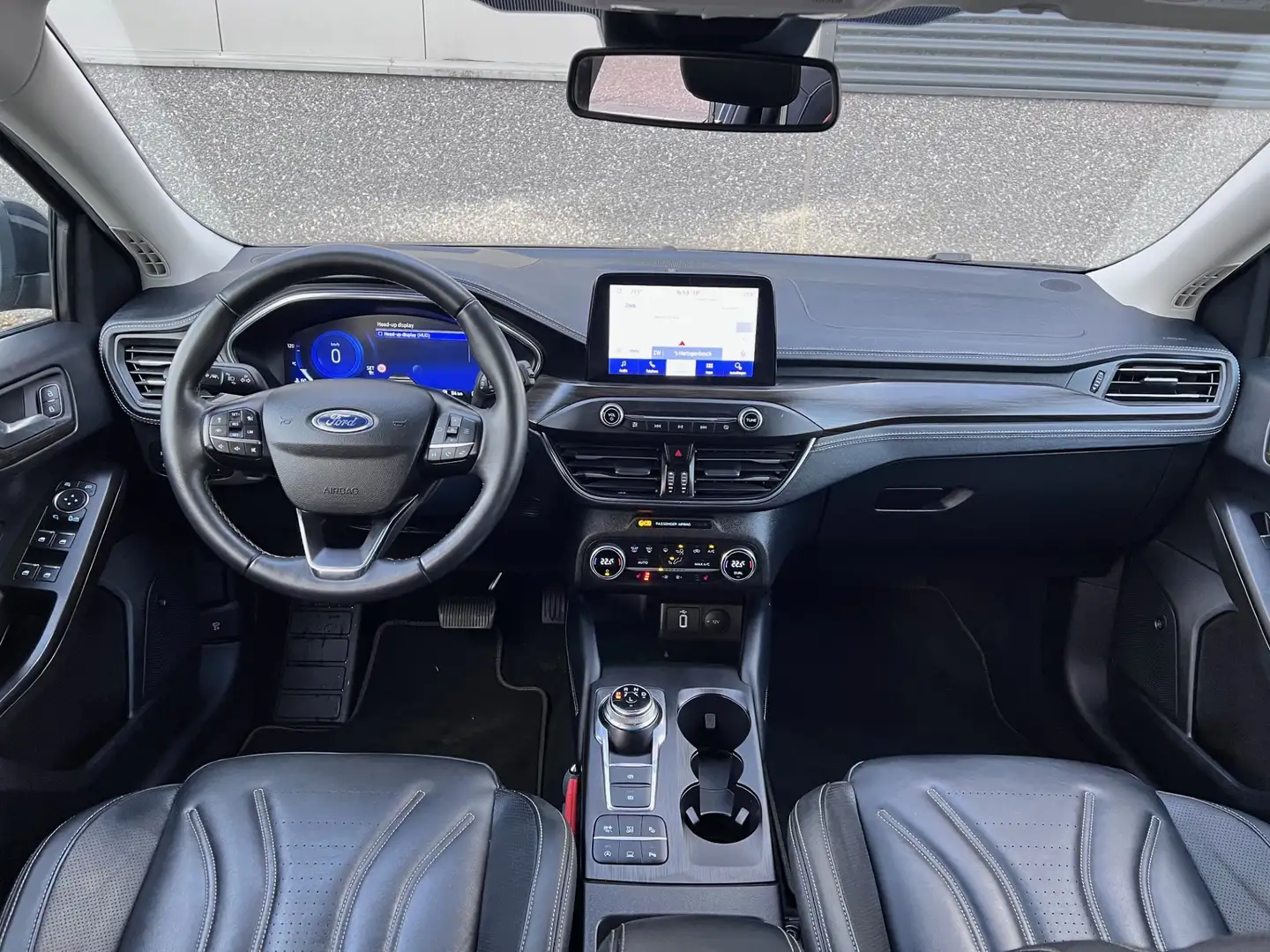 Ford Focus Wagon 1.5 150pk/Autom./Vignale/Adaptive/Matrix-led Grijs - 2