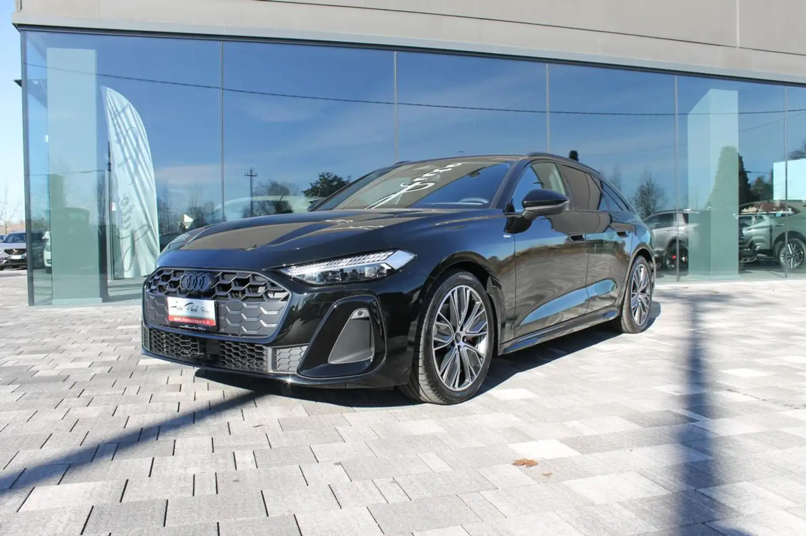 Audi A5 Avant TDI 150 kW mHEV+ S tronic S Line edition Schwarz - 2