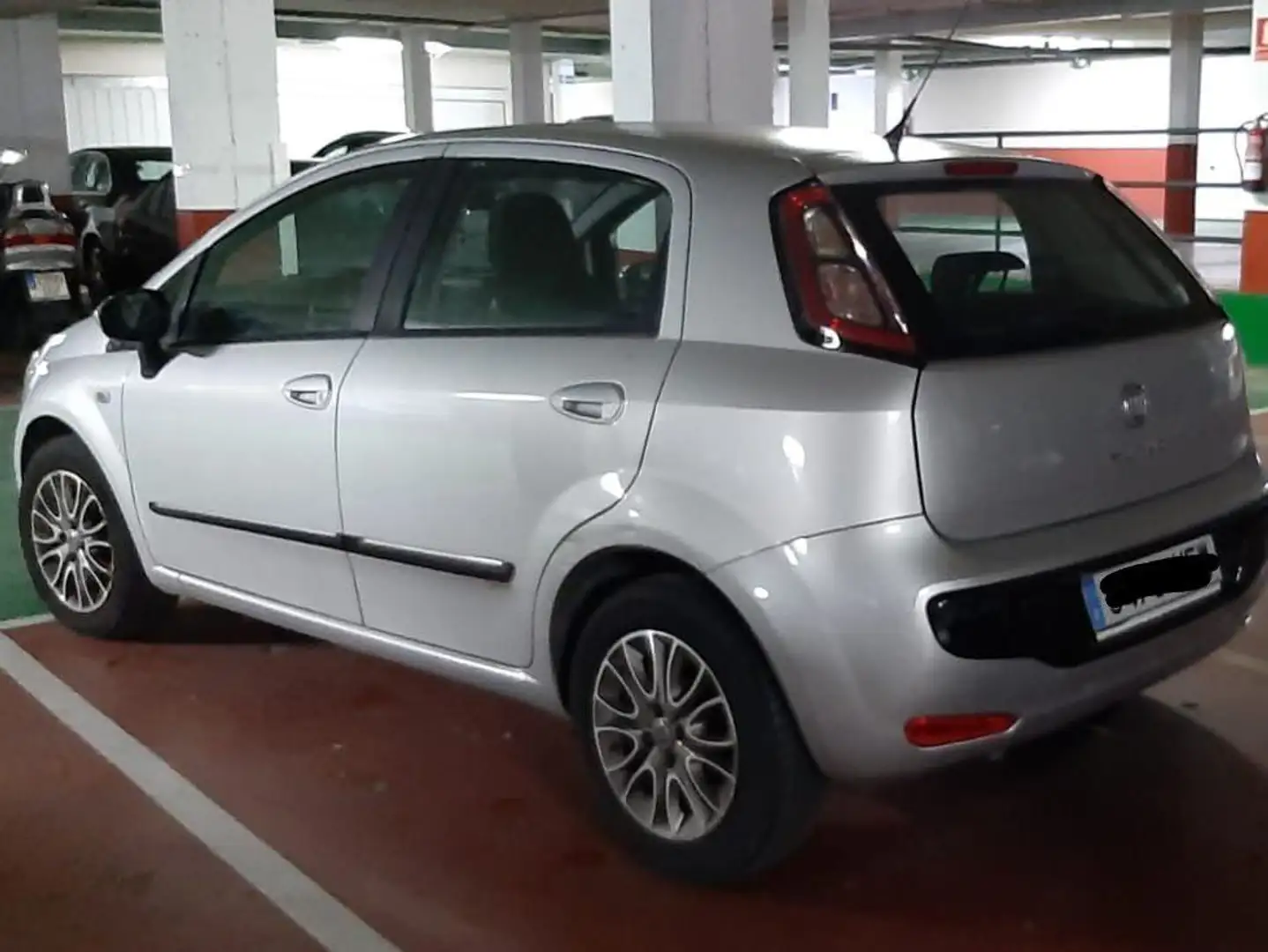 Fiat Punto Evo 1.2 Dynamic 69 S Plateado - 1