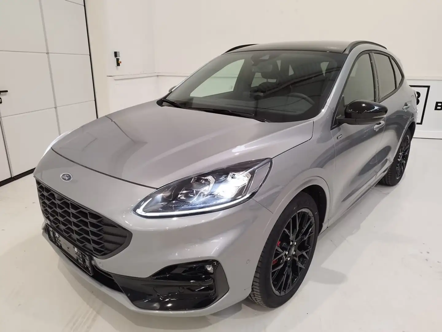 Ford Kuga * New ST Line X / Black Edition - * Grau - 1