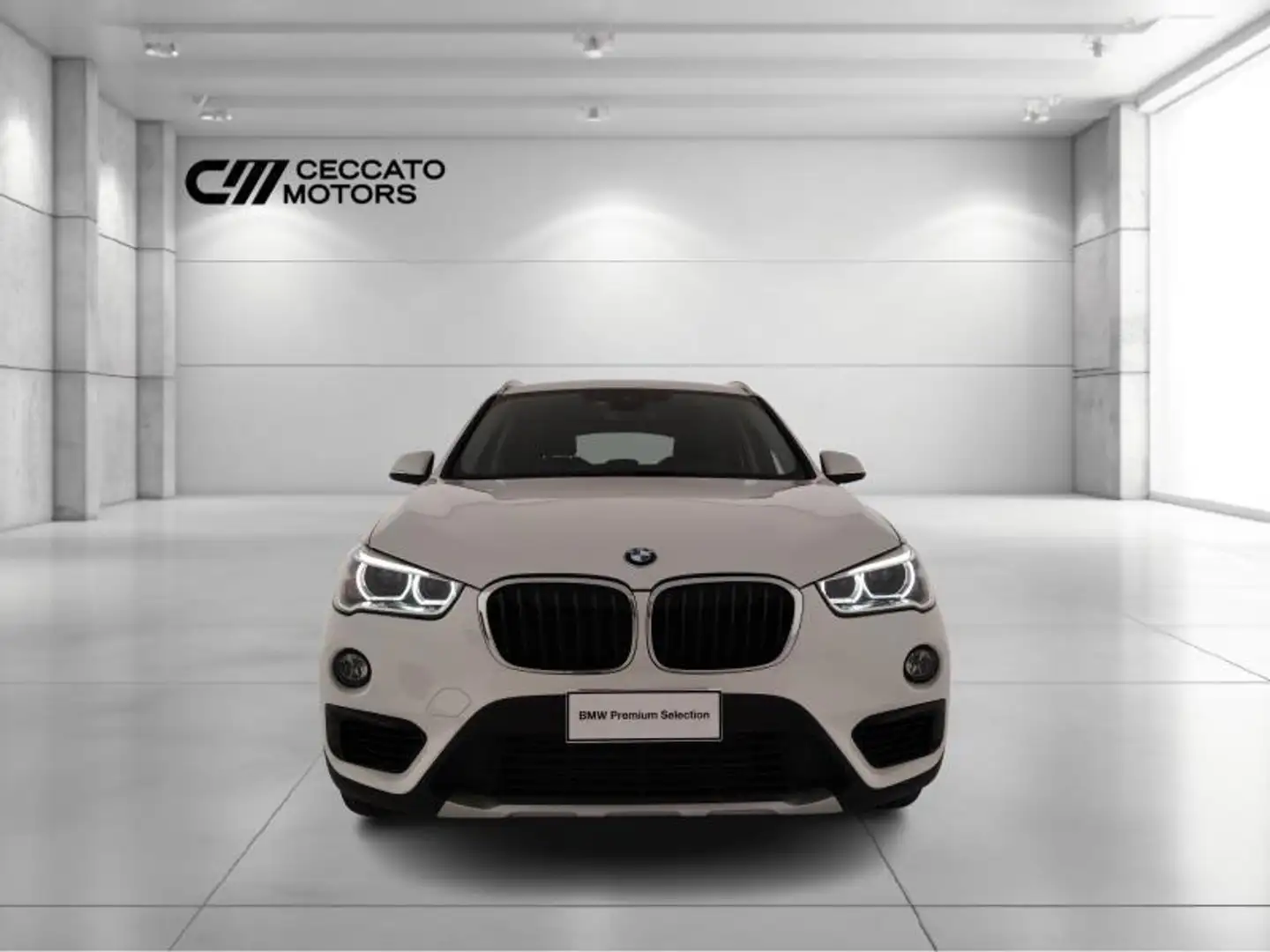 BMW X1 sdrive18d xLine auto Blanc - 2