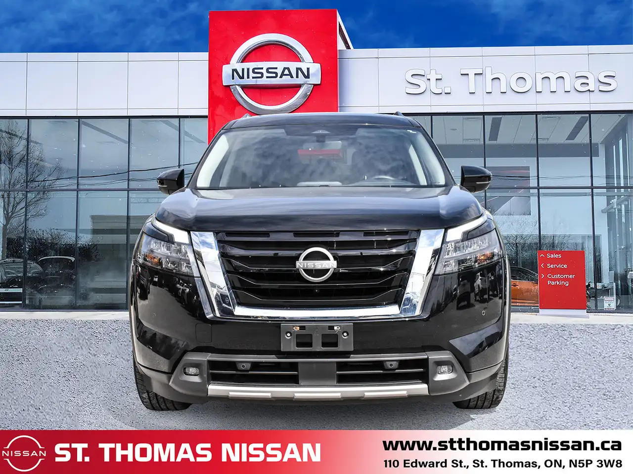 Nissan Pathfinder снимка Nissan Pathfinder