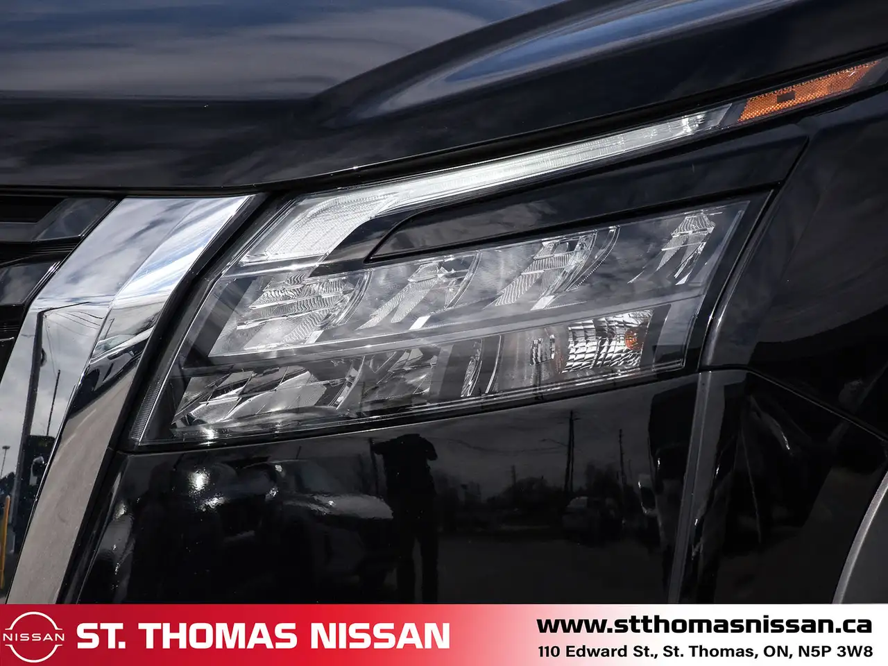 Nissan Pathfinder снимка Nissan Pathfinder