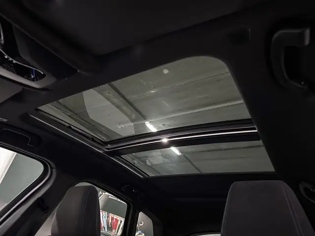 BMW 2 Series view 10